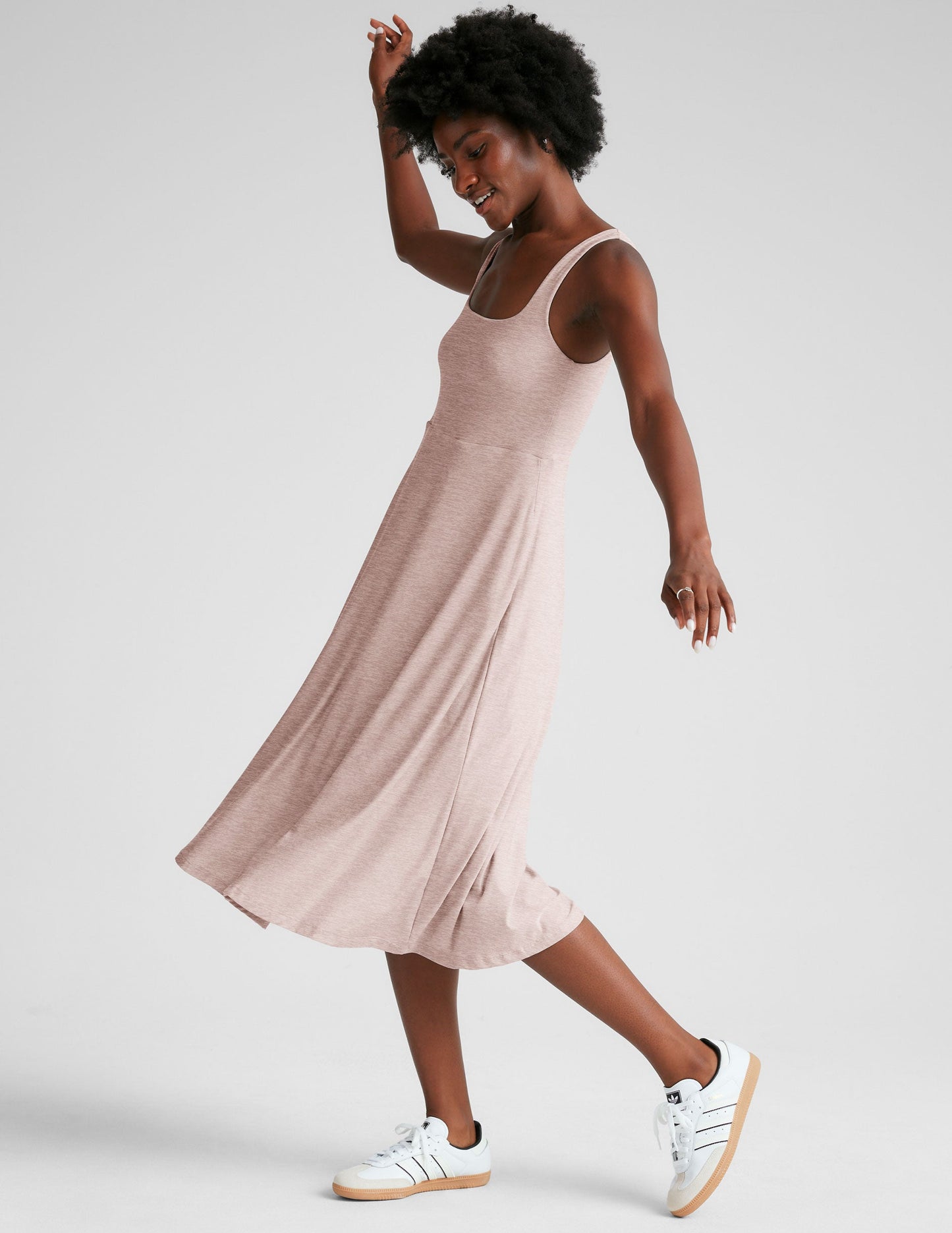 Featherweight Square Neck Midi Dress with Pockets: Effortless Comfort & Chic Style