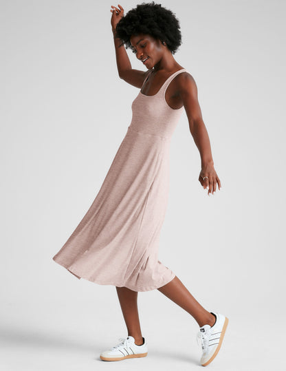 Featherweight Square Neck Midi Dress with Pockets: Effortless Comfort & Chic Style