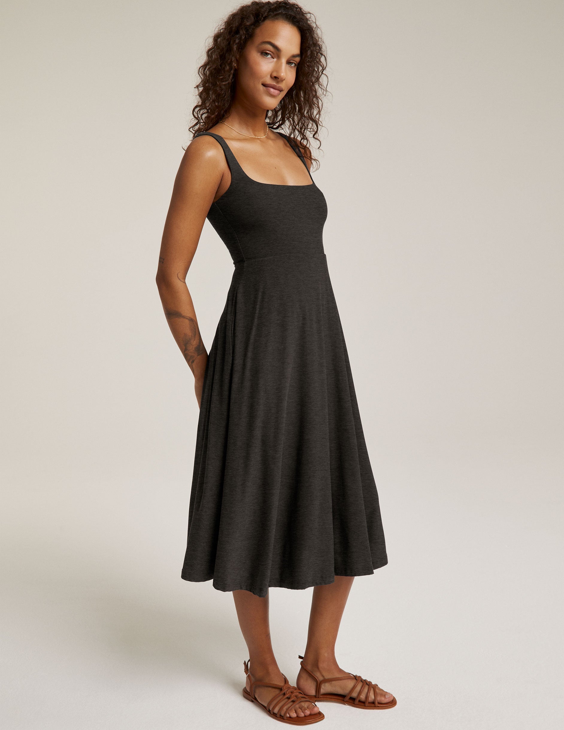 Effortlessly Chic Featherweight Spacedye Midi Dress with Square Neckline & Pockets