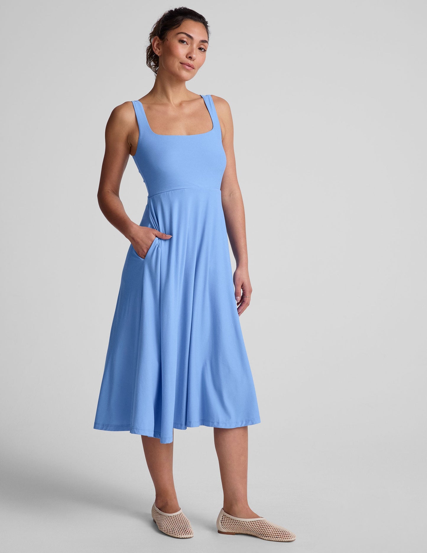 Featherlight Square Neck Midi Dress with Pockets: Effortless Comfort & Style