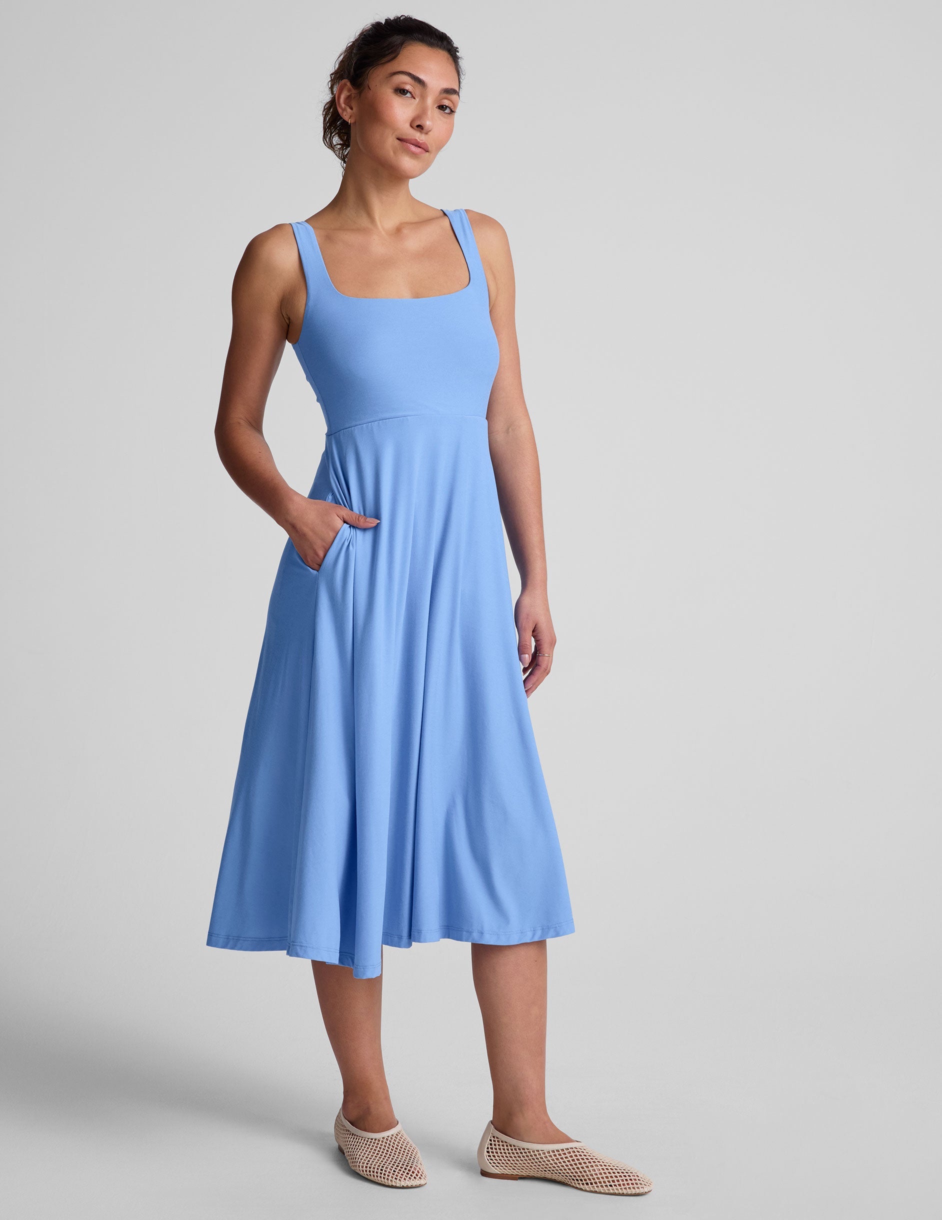 Featherlight Square Neck Midi Dress with Pockets: Effortless Comfort & Style