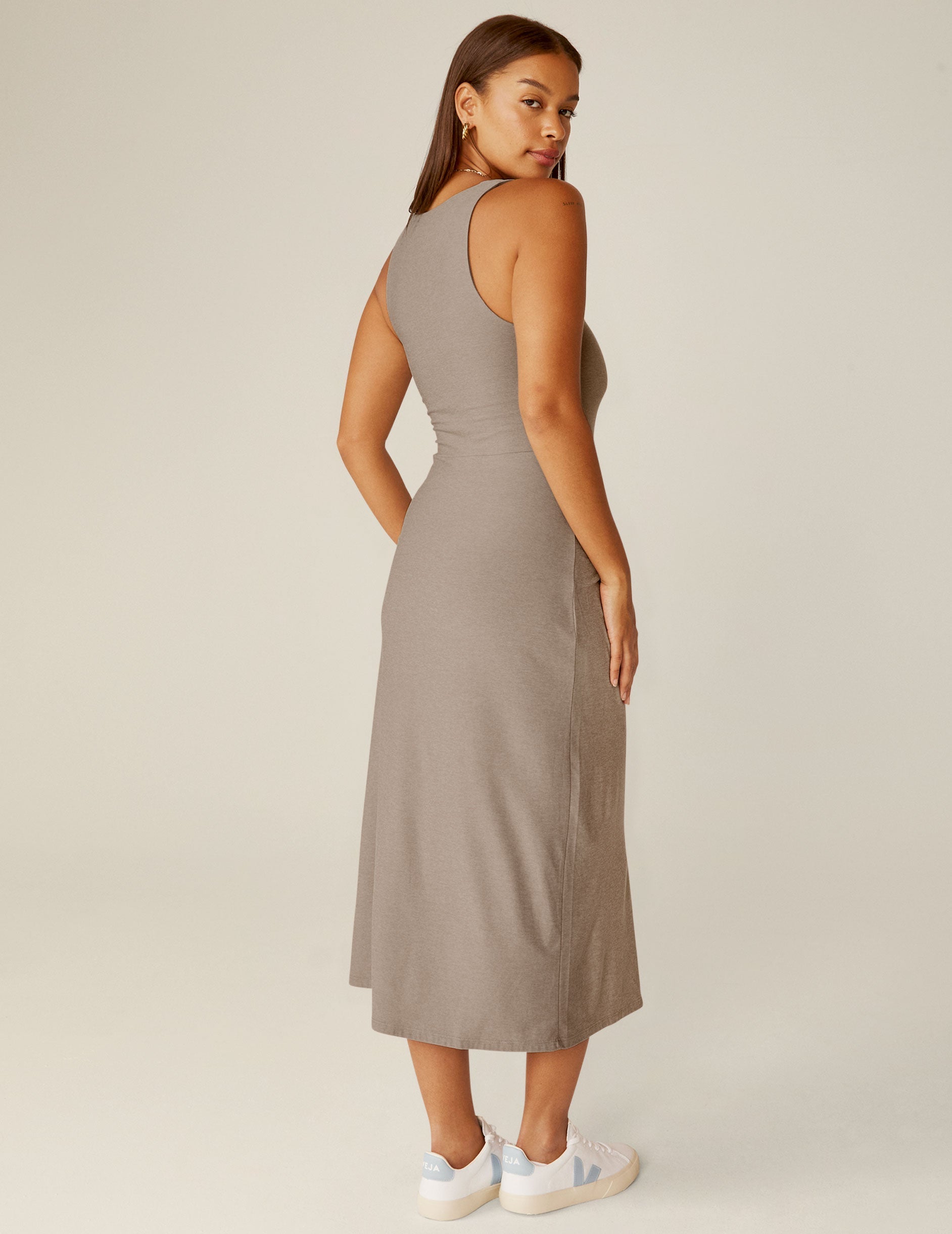 Effortless Featherweight Square Neck Midi Dress with Side Slit Comfort