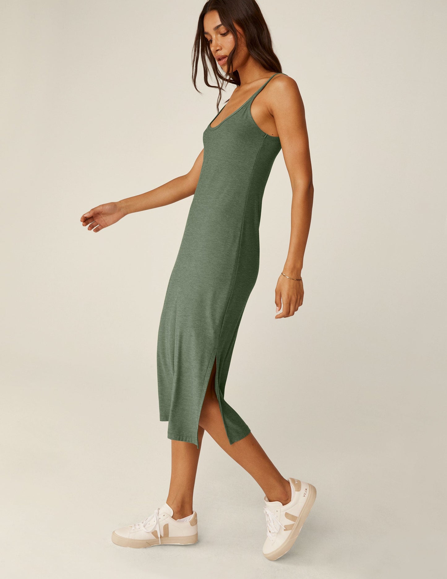 Effortless Featherweight Scoop Neck Midi Dress with Side Slits