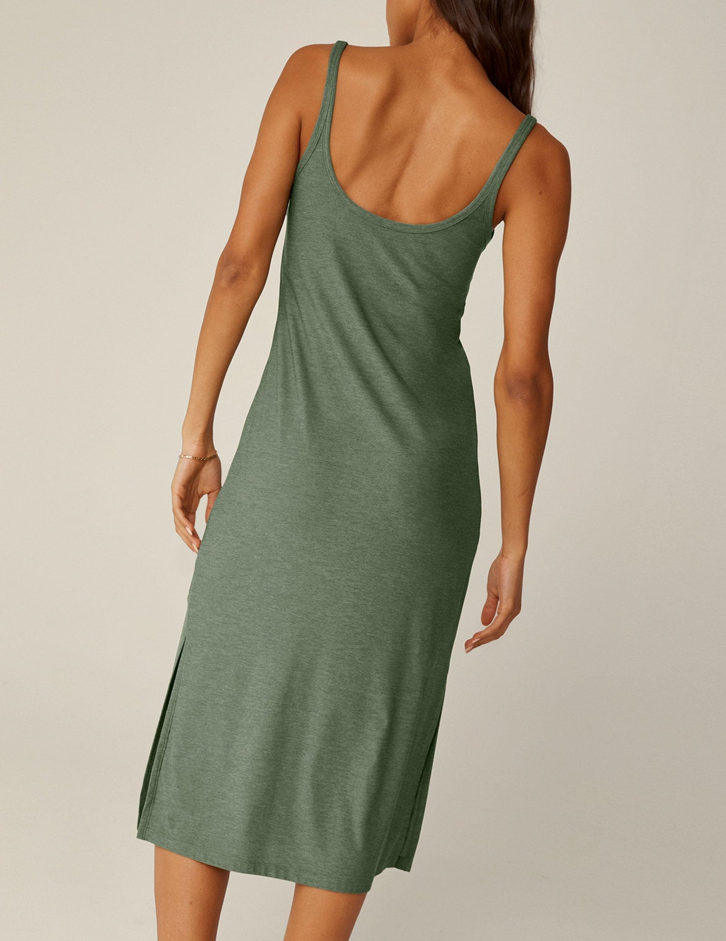 Effortless Featherweight Scoop Neck Midi Dress with Side Slits