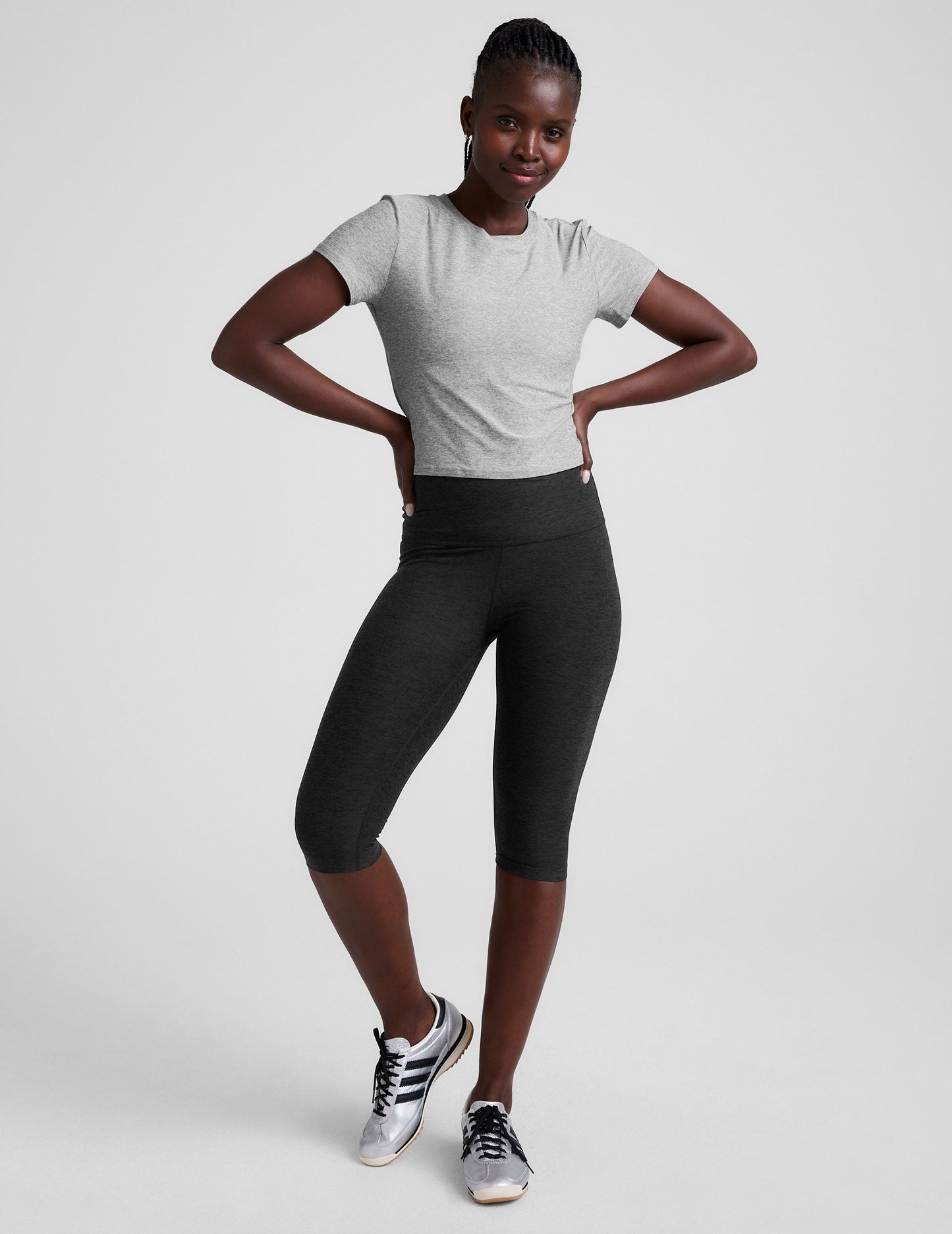 Beyond Yoga Featherweight Cropped Tee: Ultra-Soft, 90s-Inspired Comfort Top