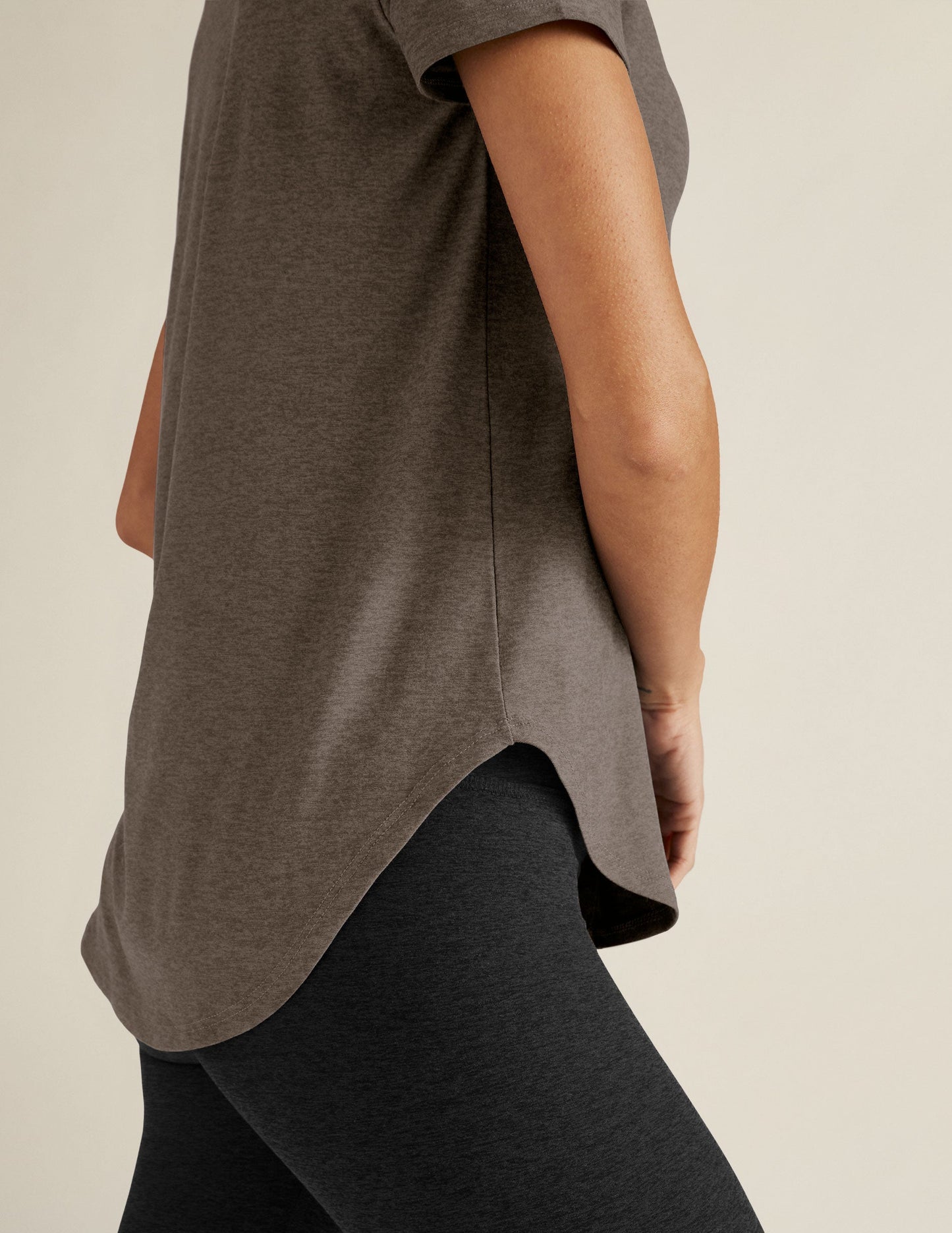Featherweight Soft Umber Heather Relaxed-Fit Scoop Neck Short Sleeve Tee