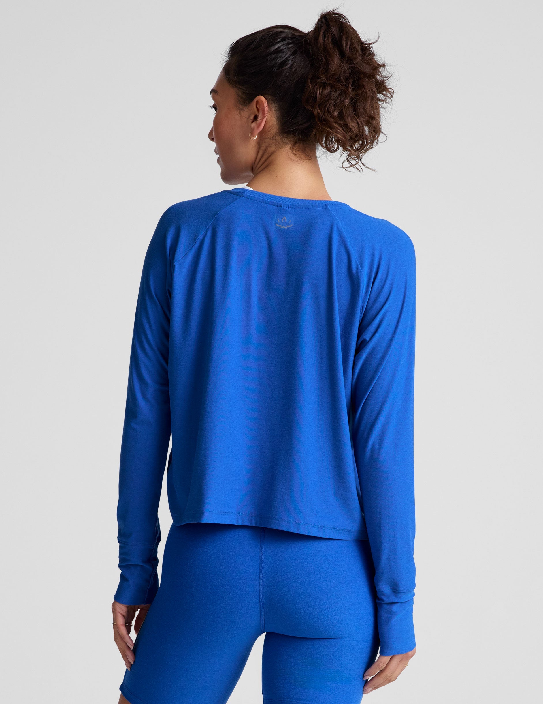 Featherweight Daydreamer Pullover: Ultra-Soft Long Sleeve Tee for Effortless Style