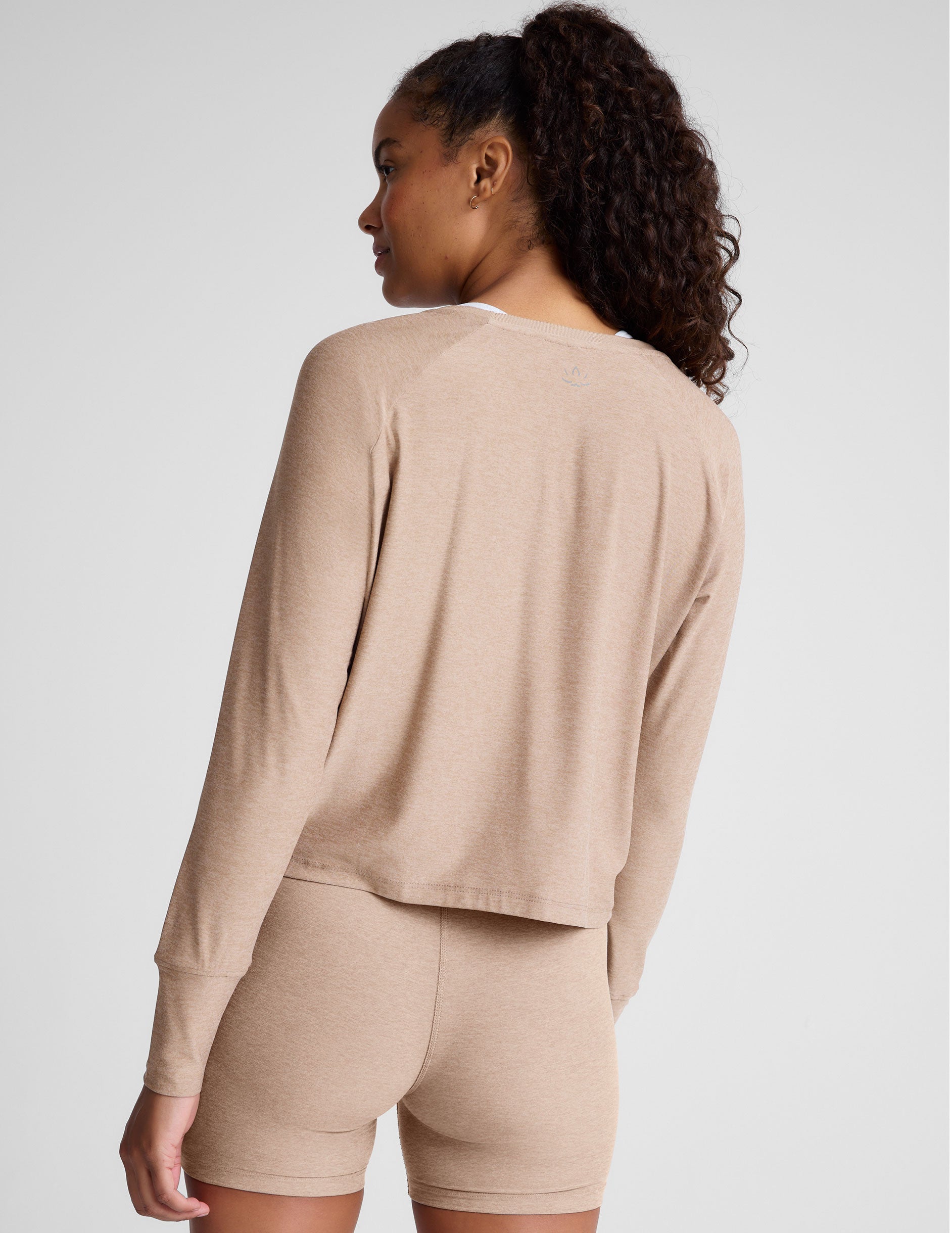 Buttery Soft Featherweight Daydreamer Pullover Long Sleeve Tee Top