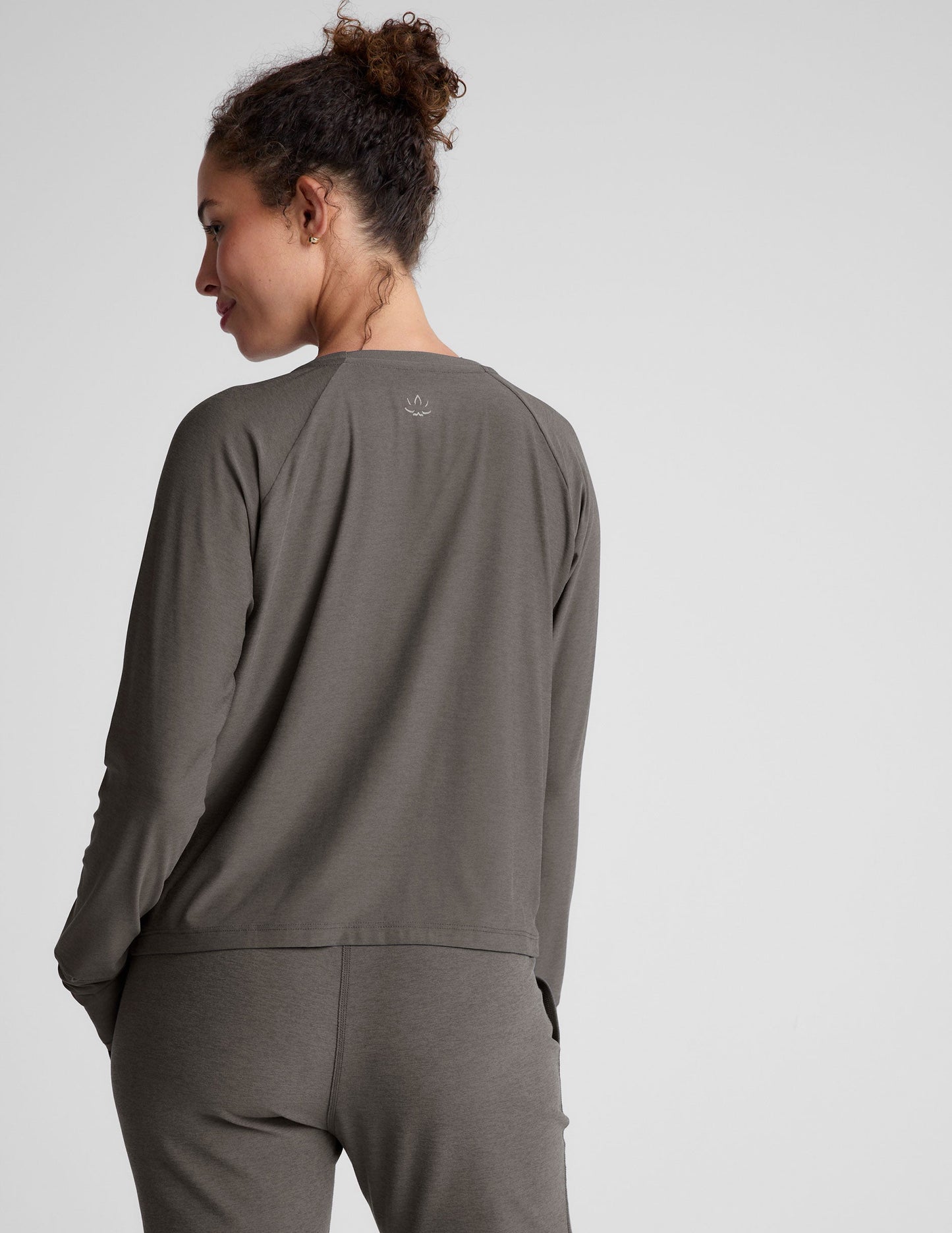 Ultra Soft Featherweight Daydreamer Pullover Tee – Lightweight Long Sleeve Crewneck Top