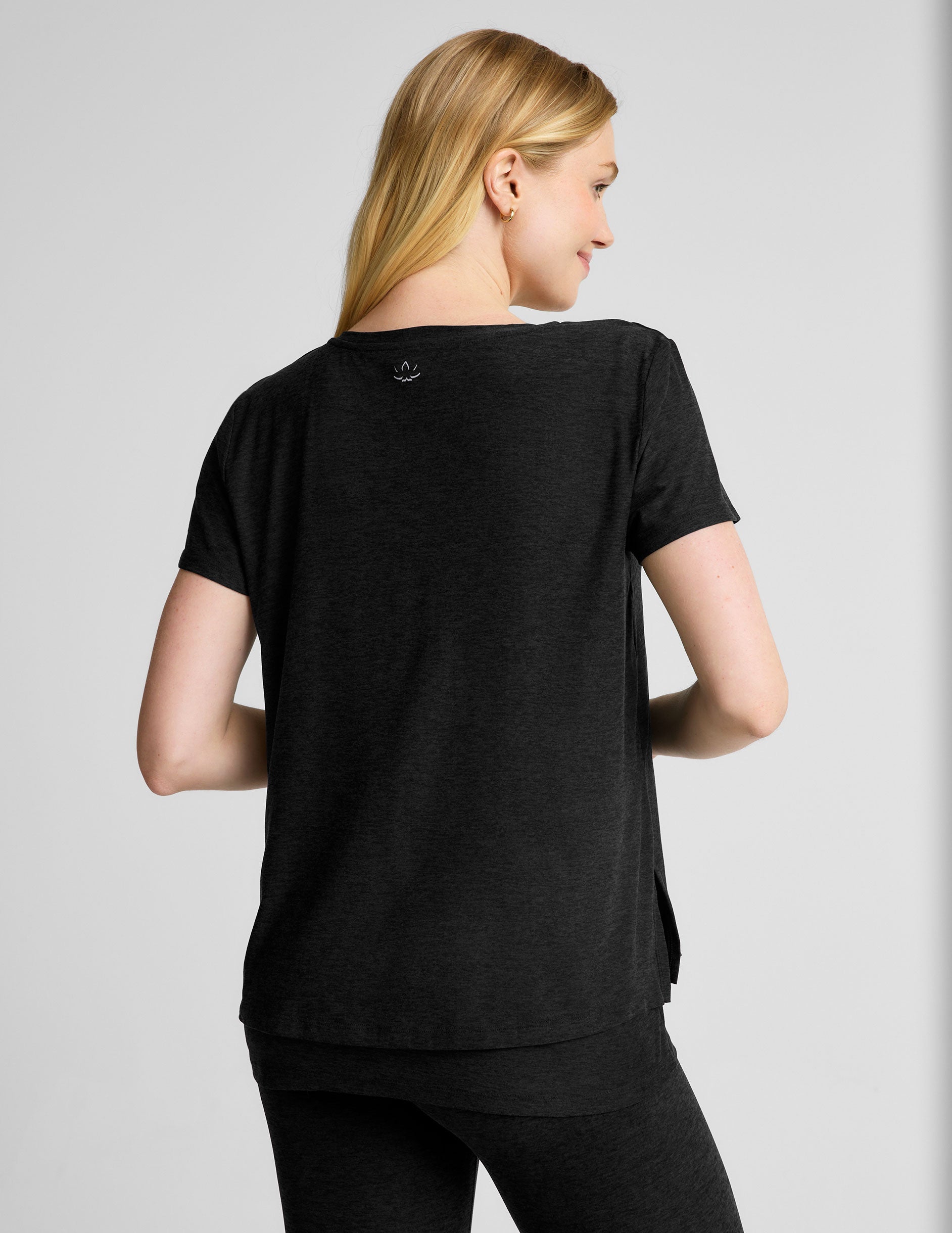 Ultra-Soft Featherweight V-Neck Maternity Nursing Tee for Cozy Coverage