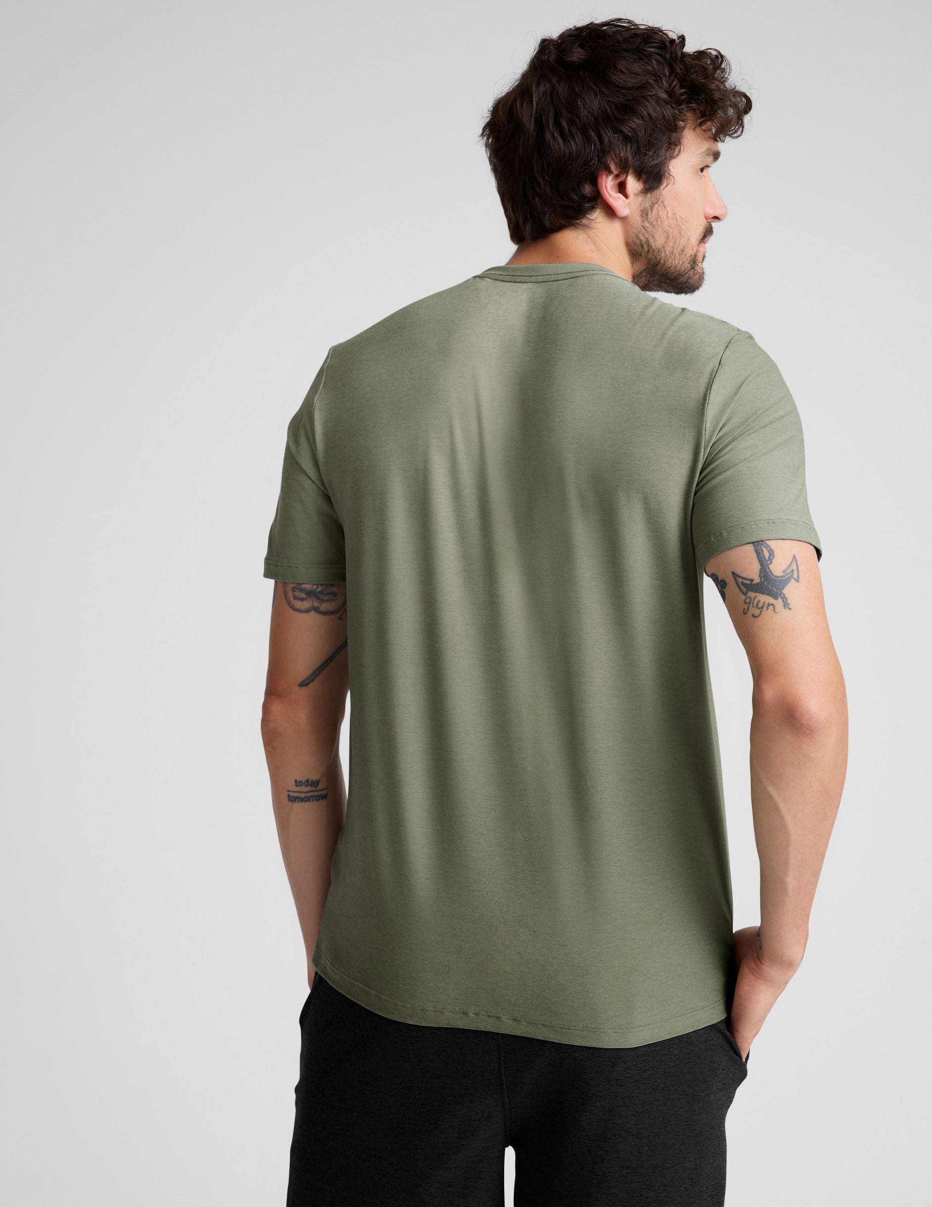 Beyond Yoga Men's Lightweight Soft Crew Neck Tee Rib Trim