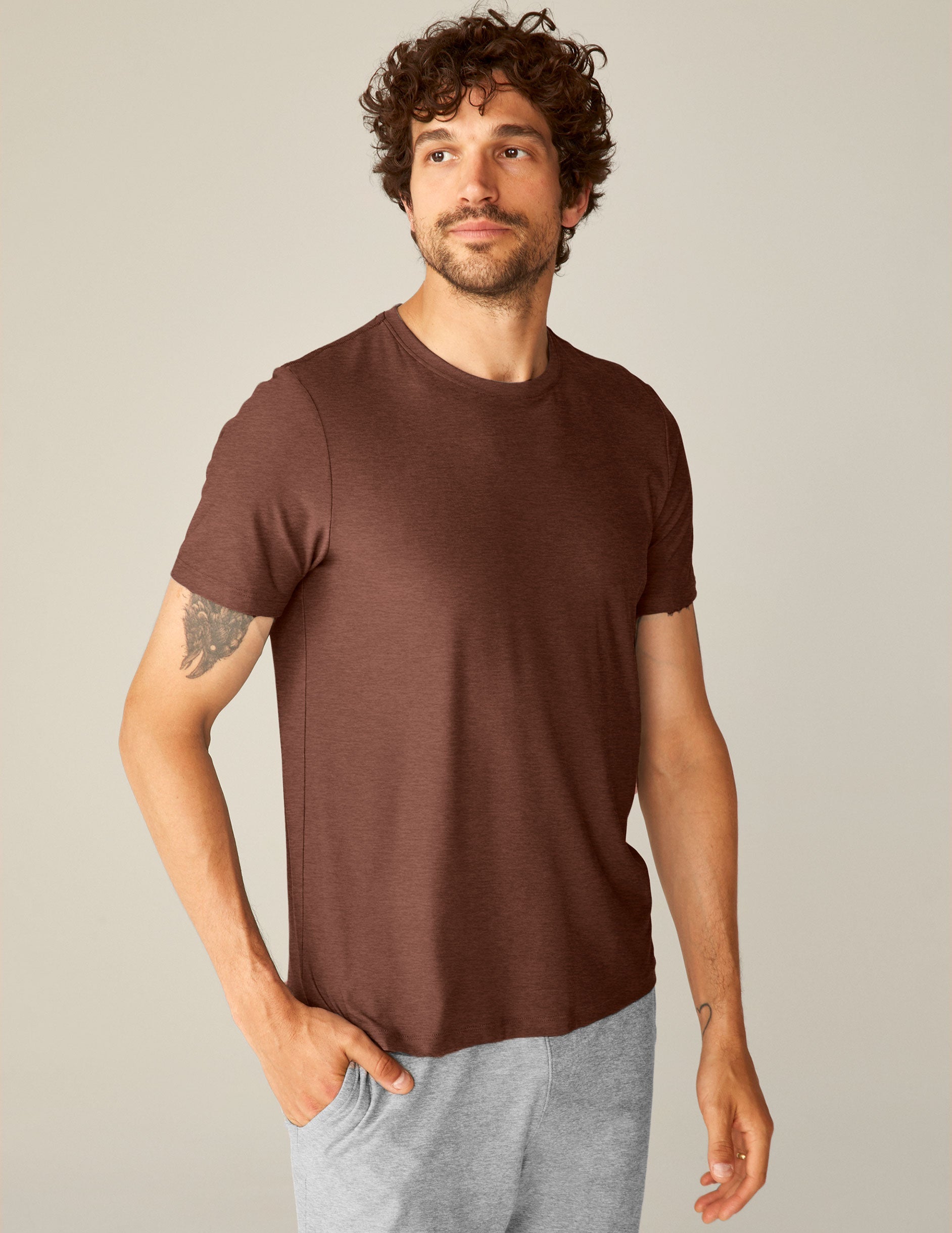 Beyond Yoga Men's Featherweight Spacedye Crew Neck Tee - Maple Heather