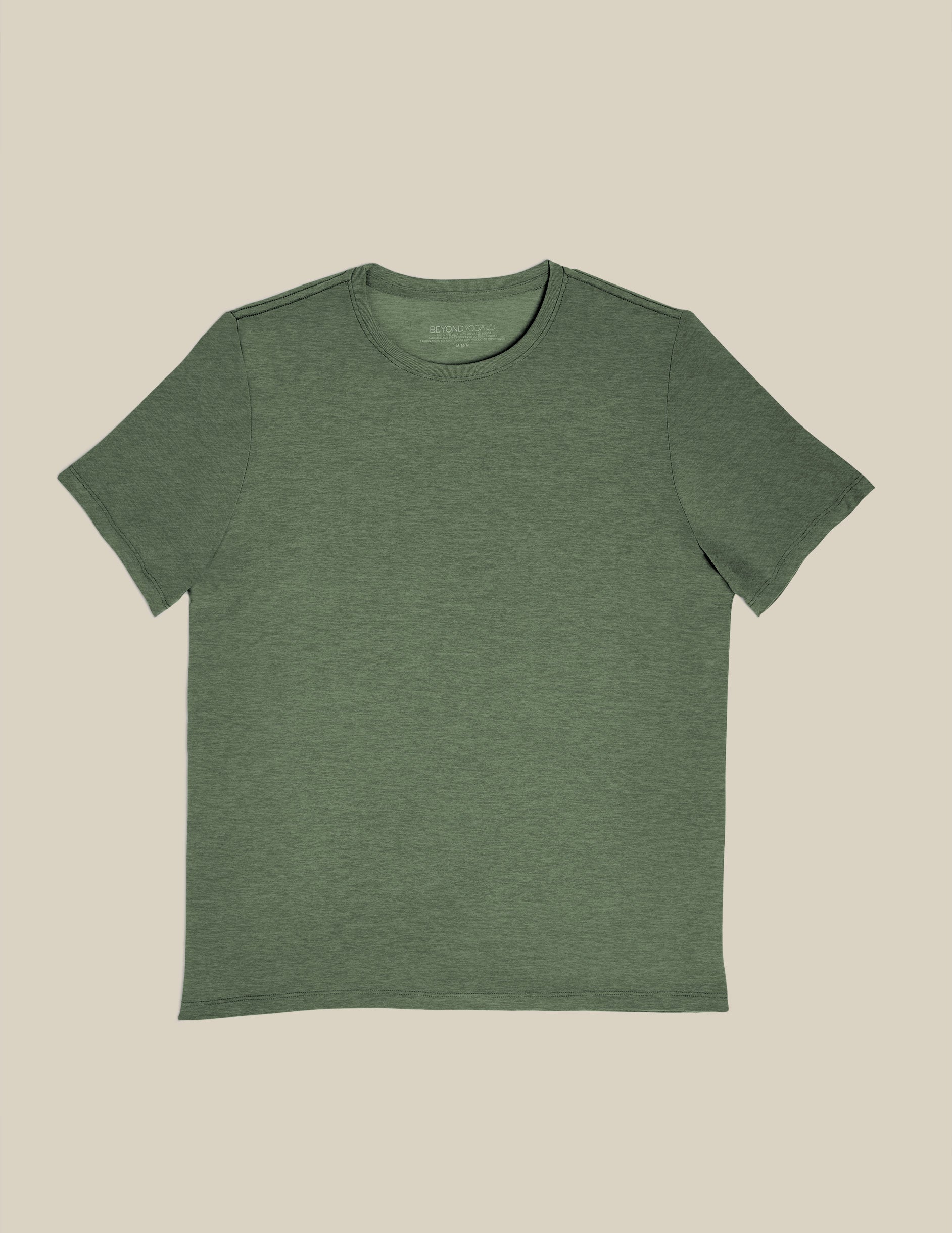 Men's Ultra-Soft Featherweight Crew Neck T-Shirt for Ultimate Comfort and Style