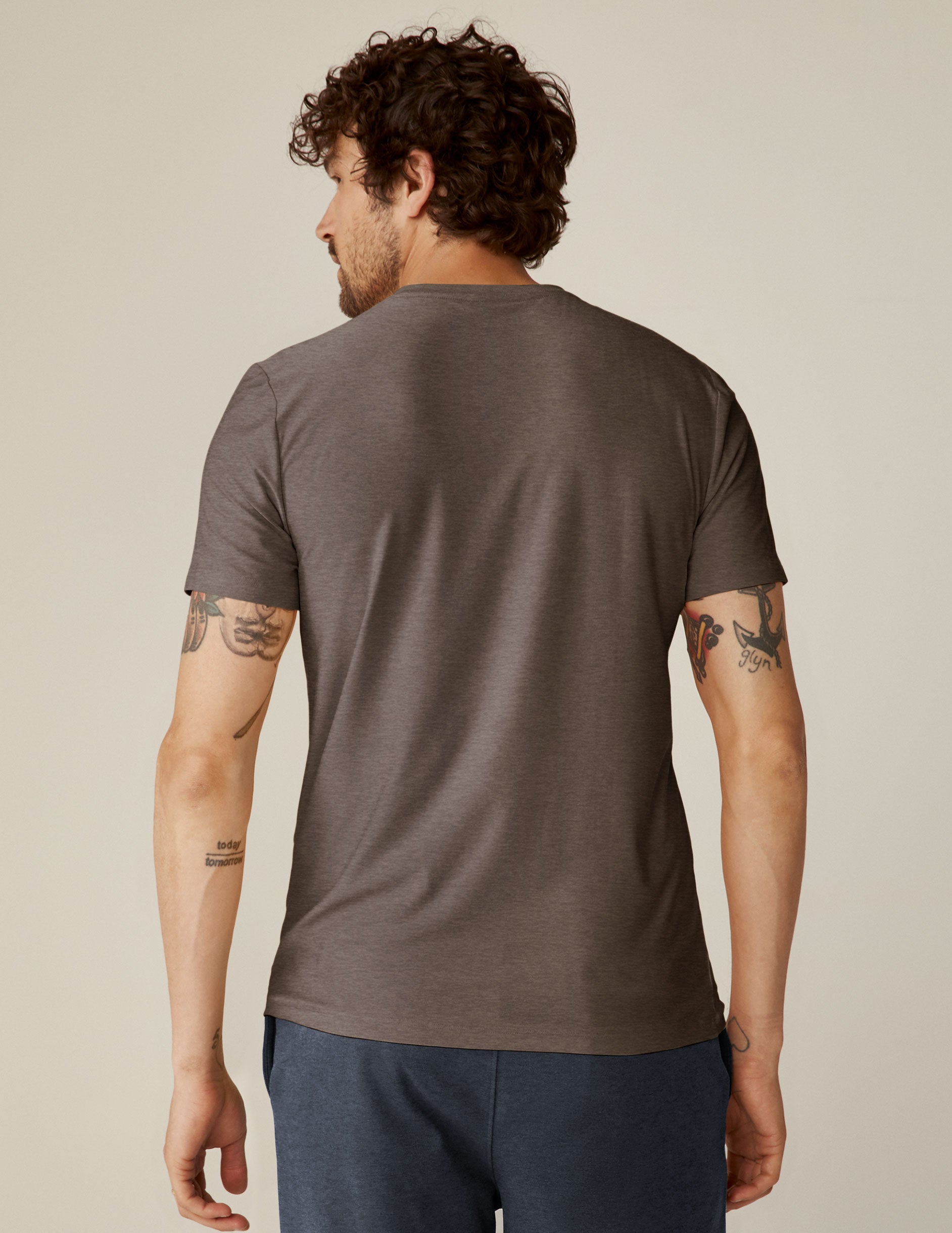 Comfortable Men's Lightweight Crew Neck Tee - Soft Ribbed Trim, Everyday Style