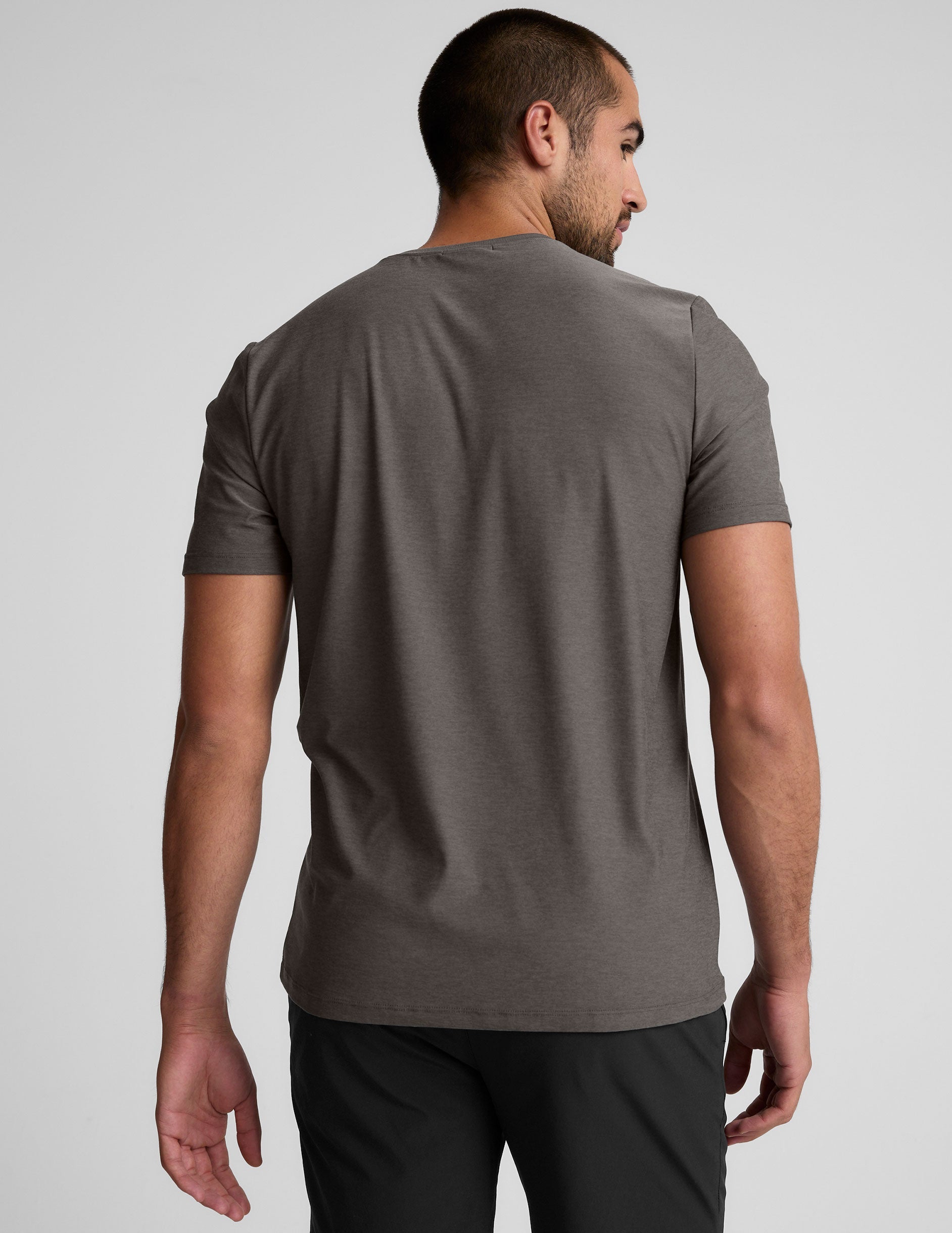 Beyond Yoga Men's Featherweight Crew Neck Tee: Ultimate Comfort, Ribbed Style