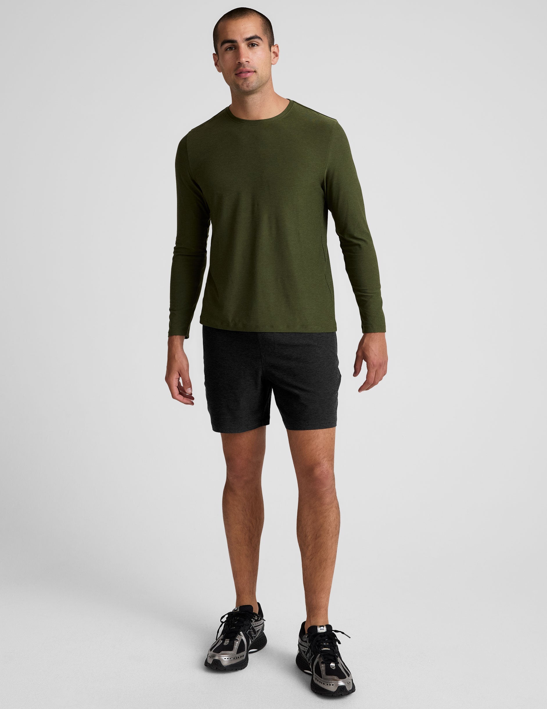 Beyond Yoga Men's Featherweight Long Sleeve Crew Neck Performance Top