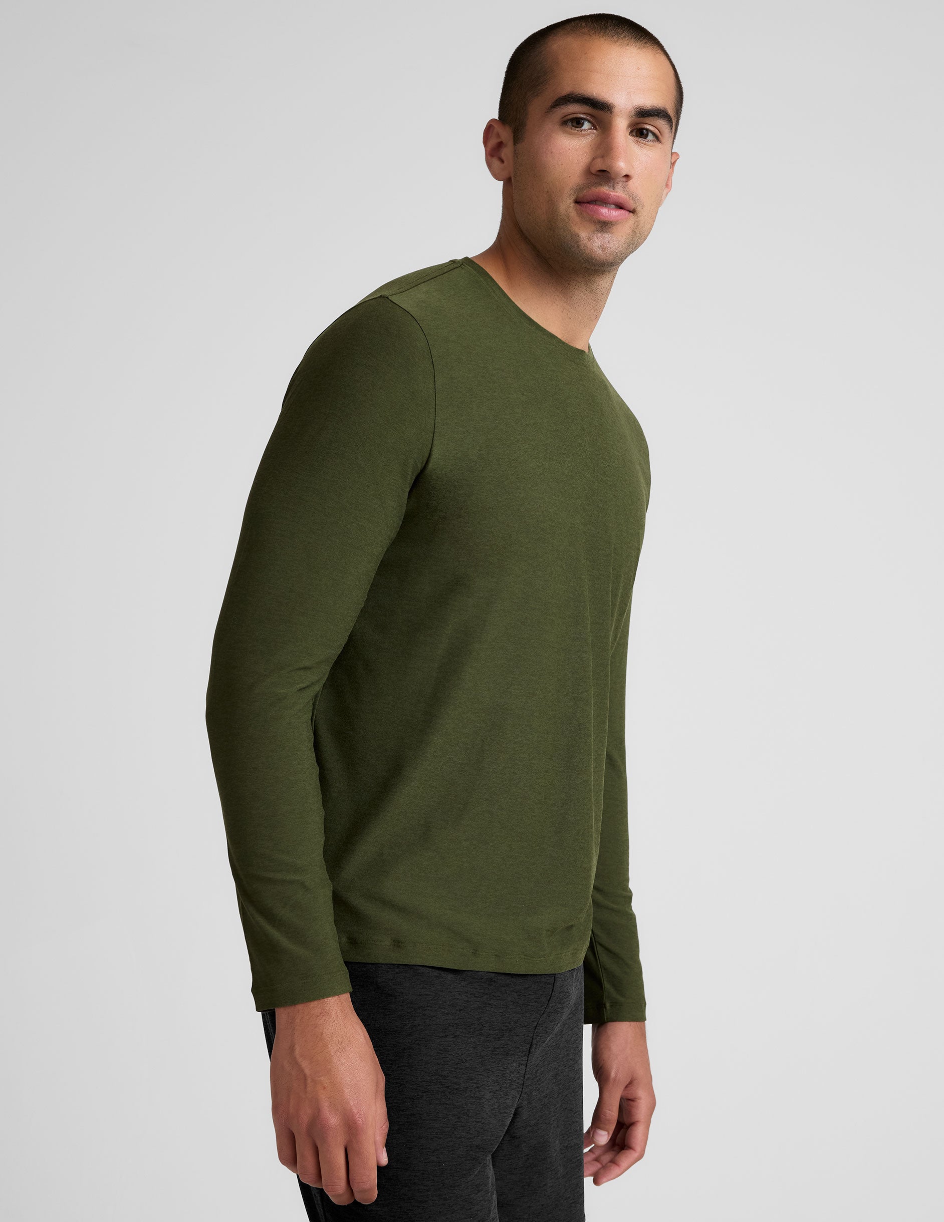 Beyond Yoga Men's Featherweight Long Sleeve Crew Neck Performance Top