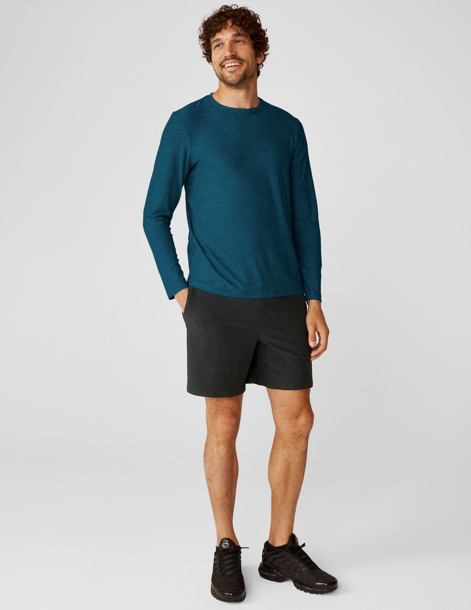 Beyond Yoga Men's Lightweight Performance Long Sleeve Crew Neck Shirt Blue Gem Heather
