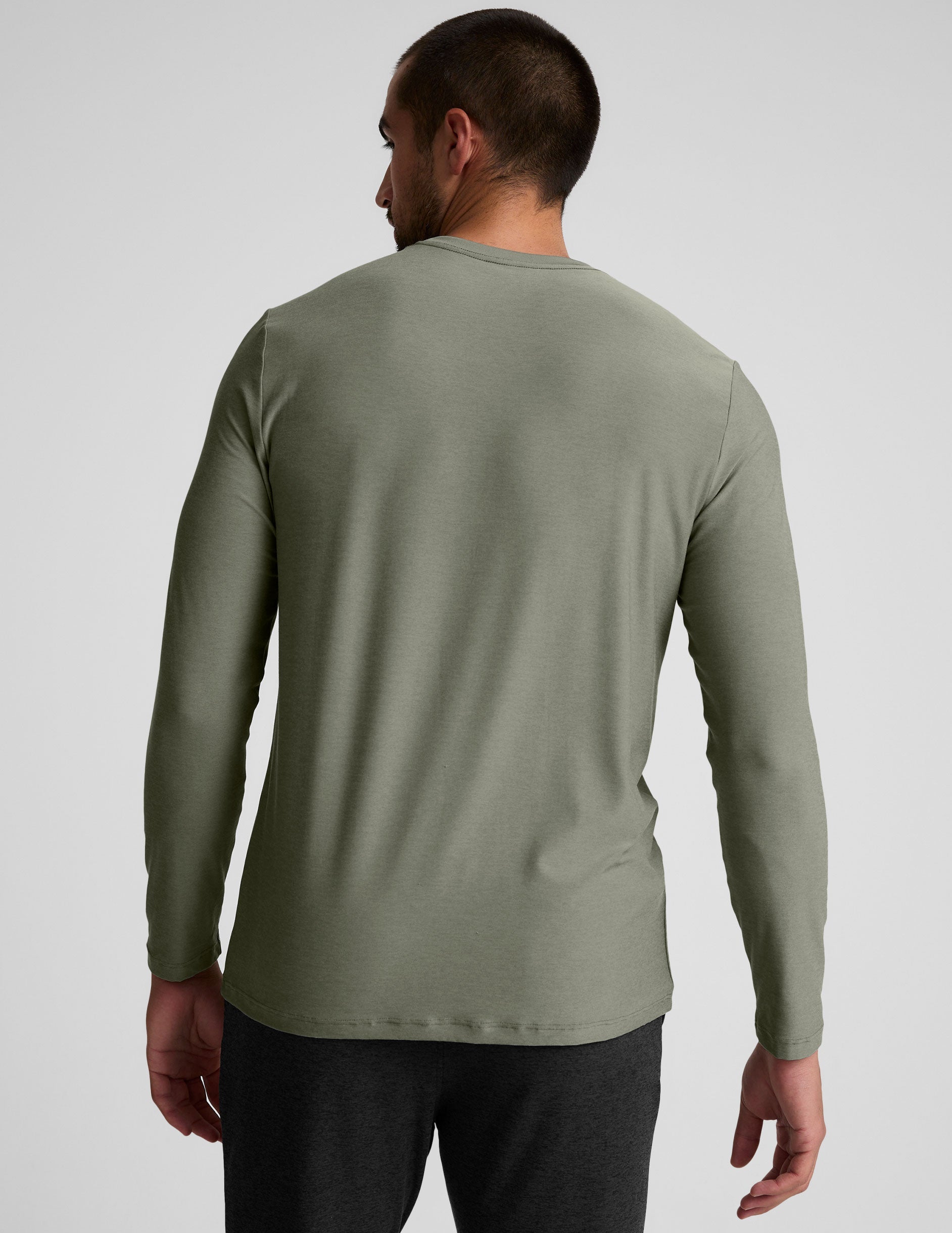 Men's Lightweight Crew Neck Long Sleeve Top, Ribbed Trim, Athletic Fit