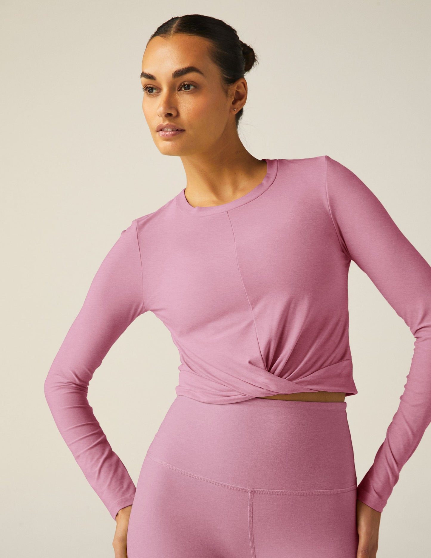 Beyond Yoga Featherweight Cropped Long Sleeve Pullover with Front Twist