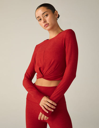 Featherweight Cropped Long Sleeve Pullover: Soft Studio Activewear for Versatile Style