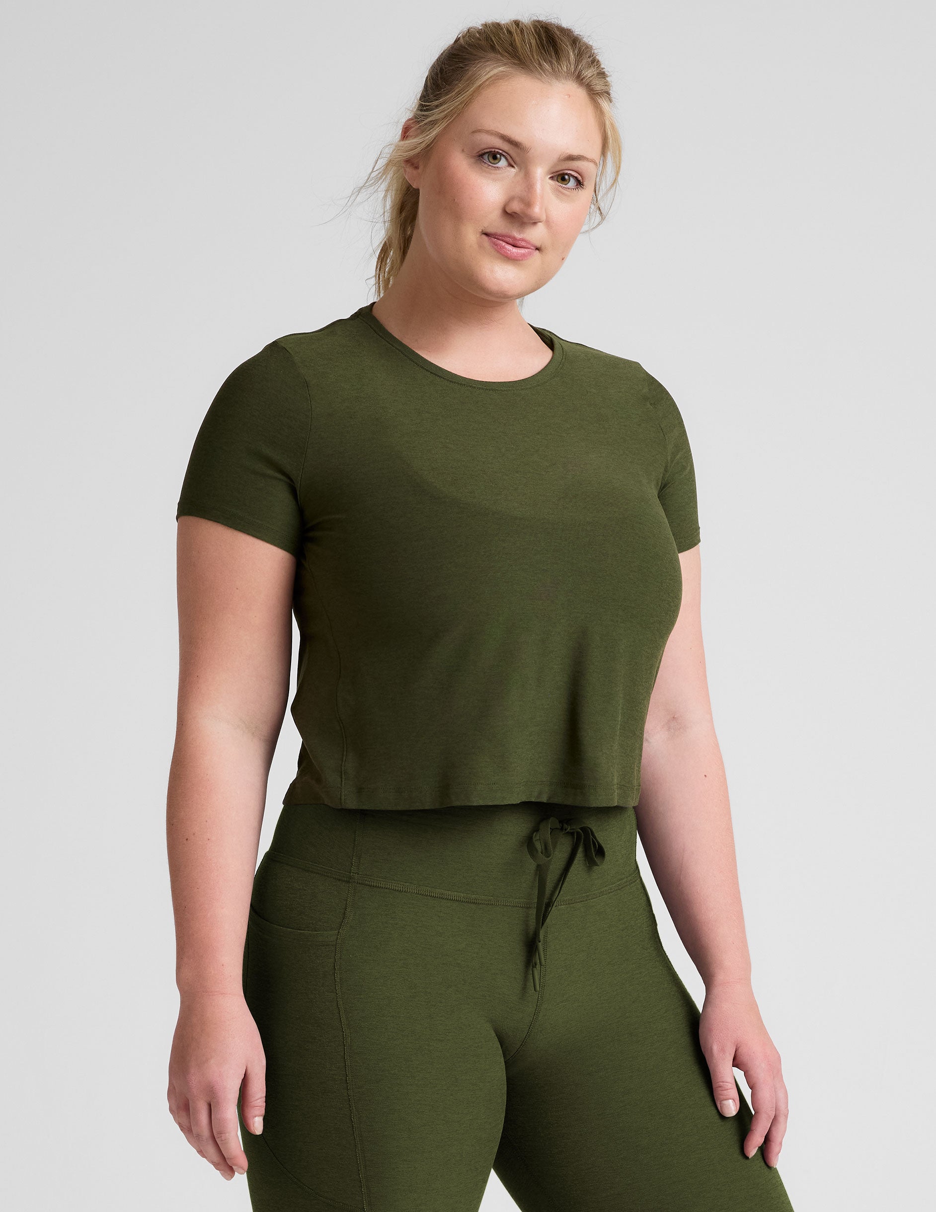 Supreme Featherweight Soft Cropped Tee: Relaxed Fit, Ultra-Comfortable Everyday Style