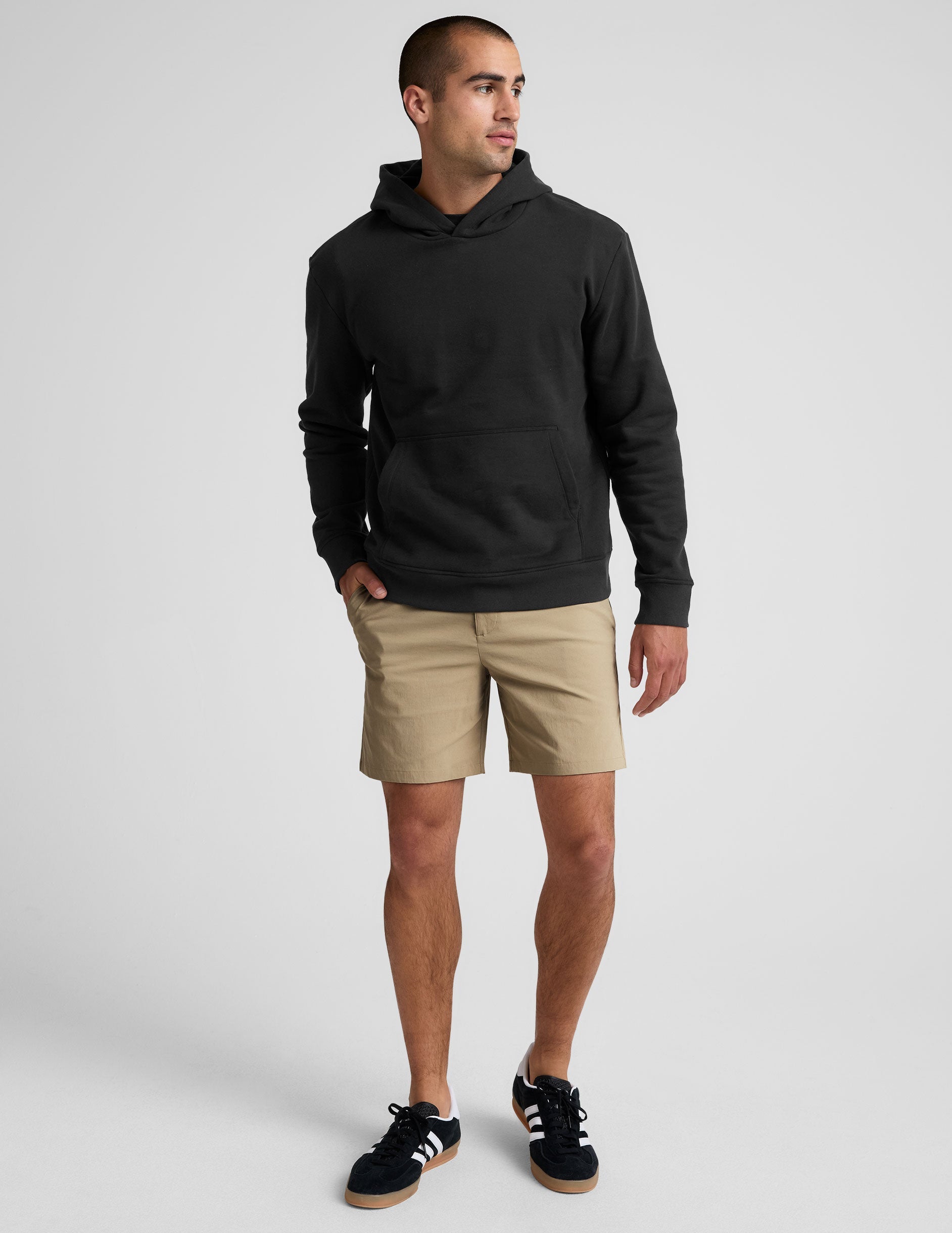 Versatile Men's Tailored Chino Shorts: 7-Inch Inseam, Comfort, Multi-Pockets