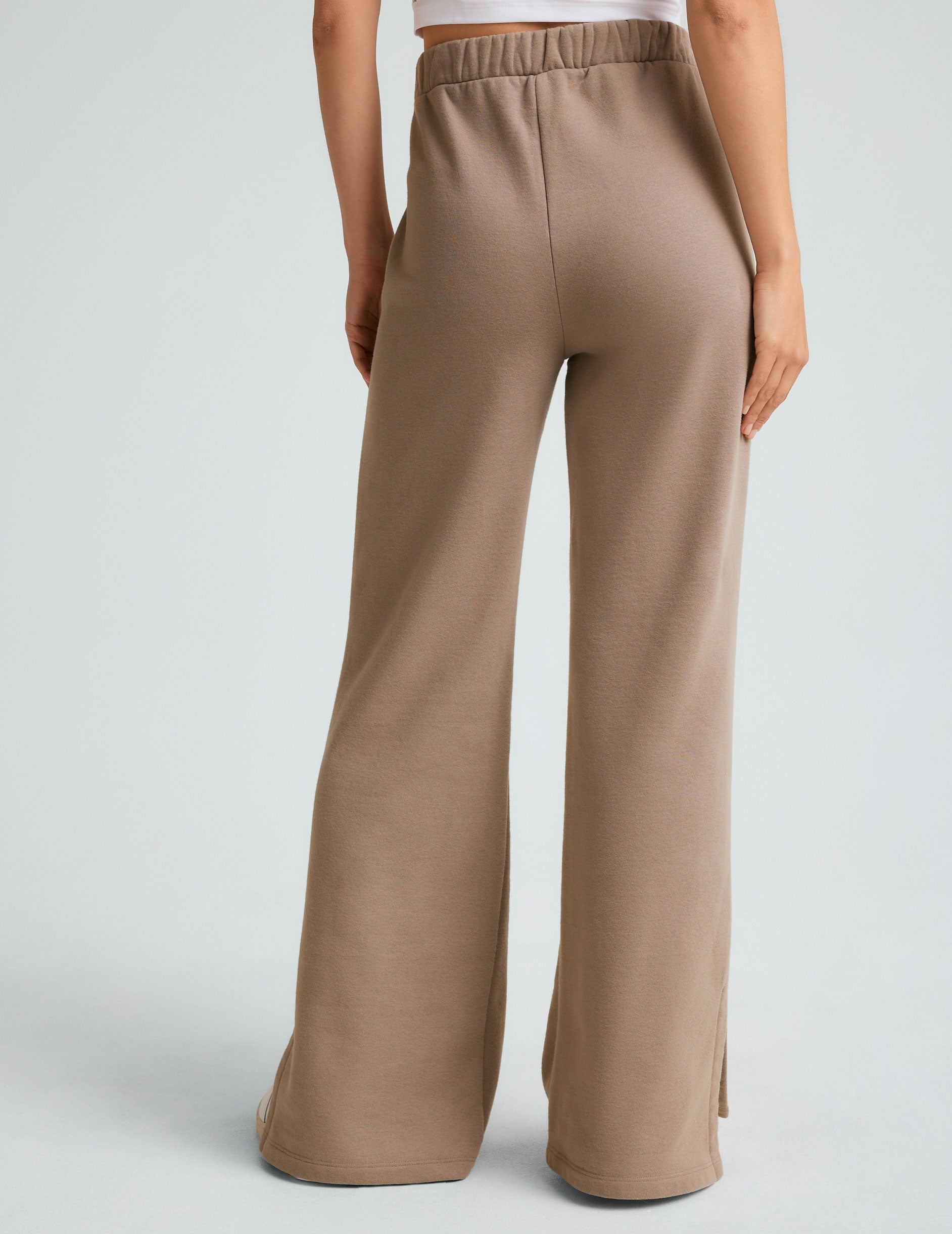 Luxurious LuxeFleece Wide Leg Pant: Ultra-Soft, Relaxed Fit, Stylish Comfort