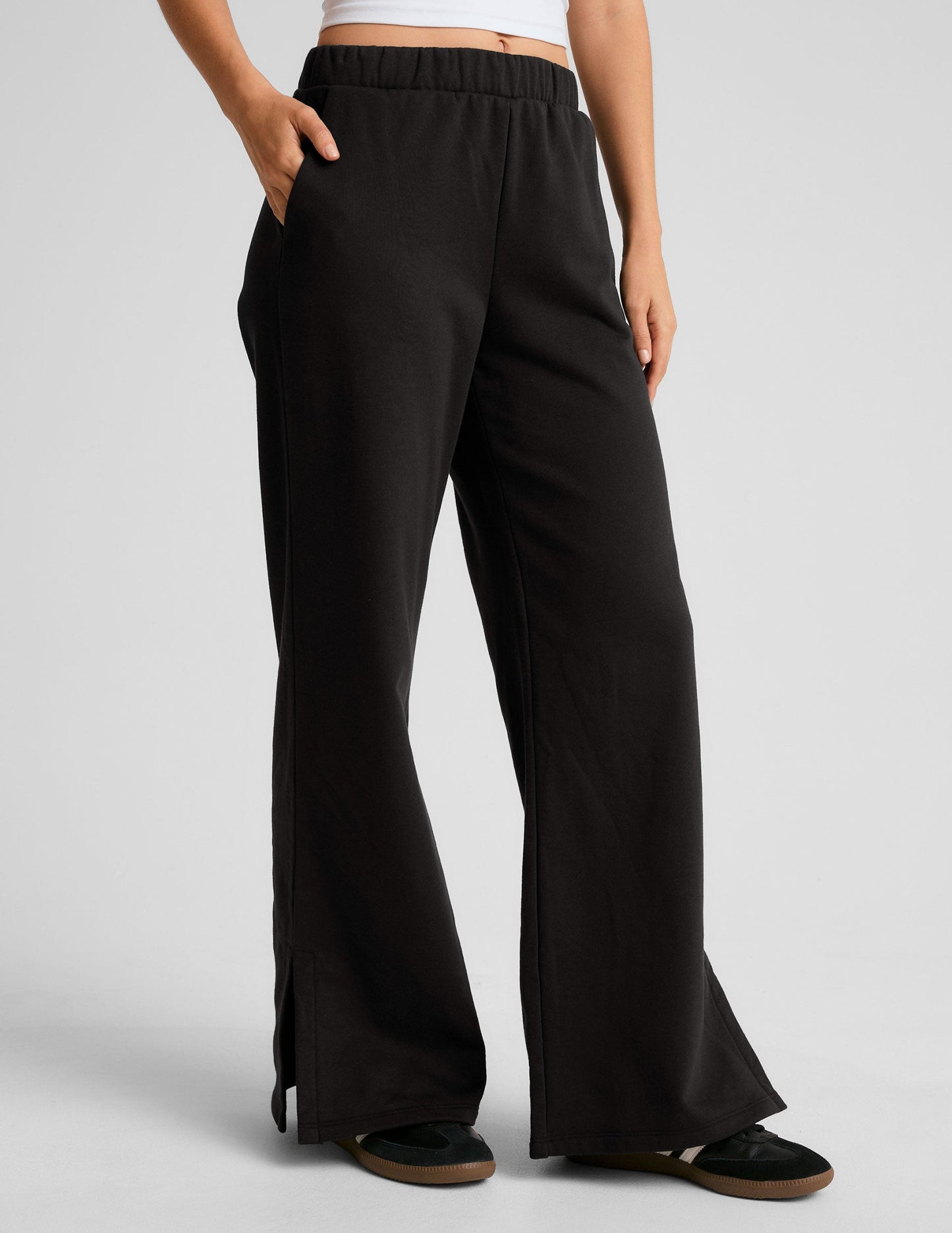 Beyond Yoga LuxeFleece Mid-Rise Wide Leg Pants | Comfort, Style, and Pockets