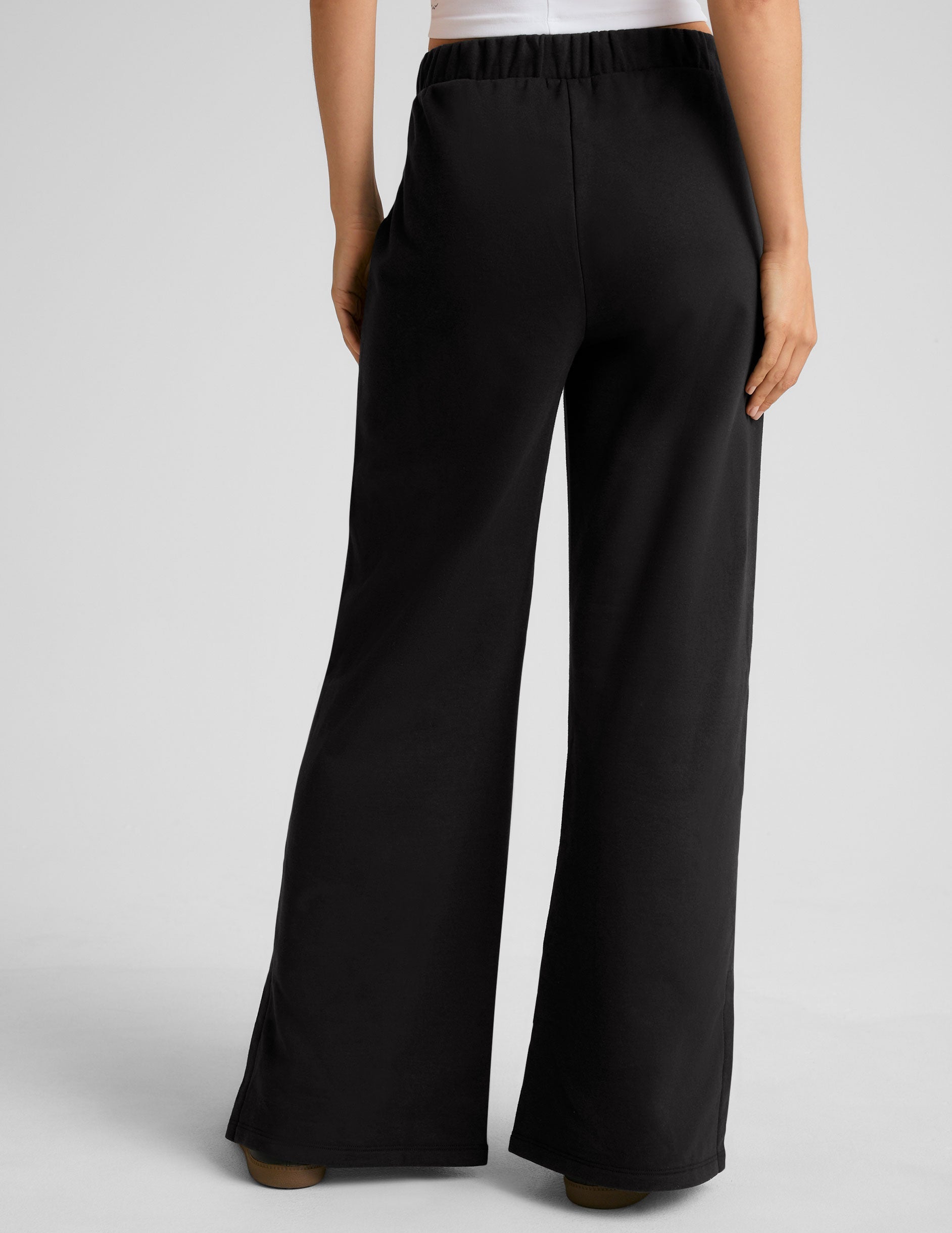Beyond Yoga LuxeFleece Mid-Rise Wide Leg Pants | Comfort, Style, and Pockets