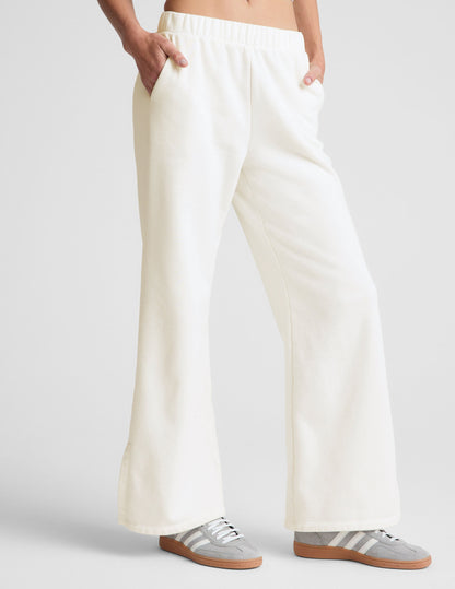 LuxeFleece Wide Leg Sweatpants: Ultra-Soft Relaxed Fit Mid-Rise Comfort Pants