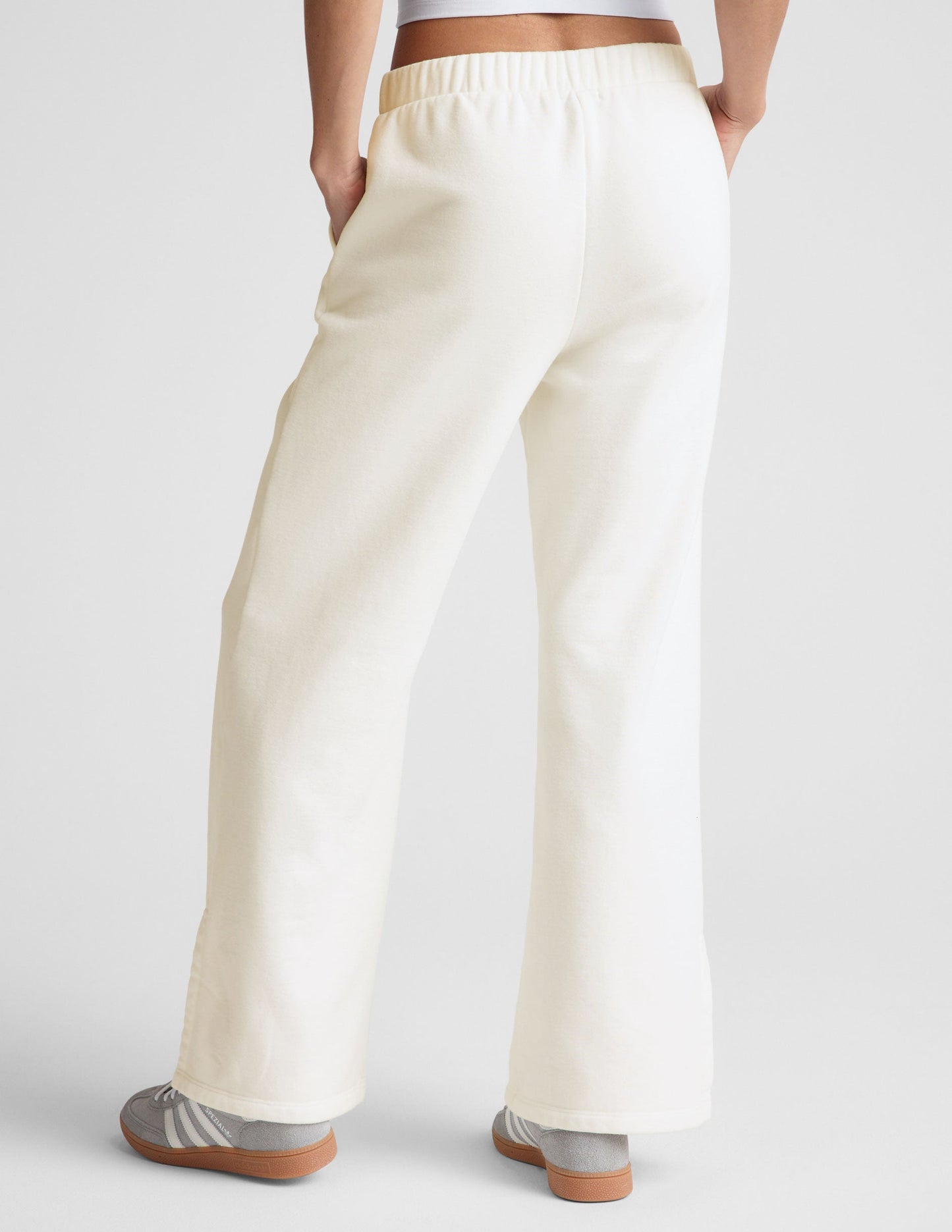 LuxeFleece Wide Leg Sweatpants: Ultra-Soft Relaxed Fit Mid-Rise Comfort Pants