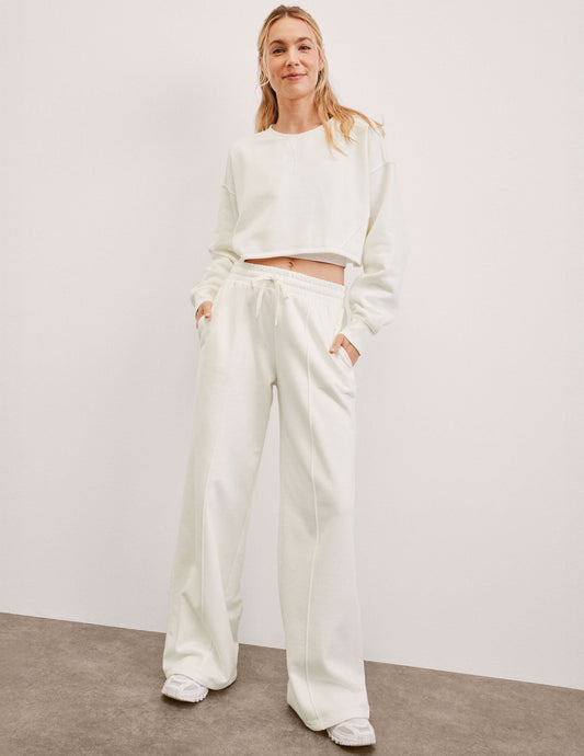 Luxurious LuxeFleece Pintuck Wide Leg Pants - Ultra-Soft Comfort, Stylish Relaxed Fit