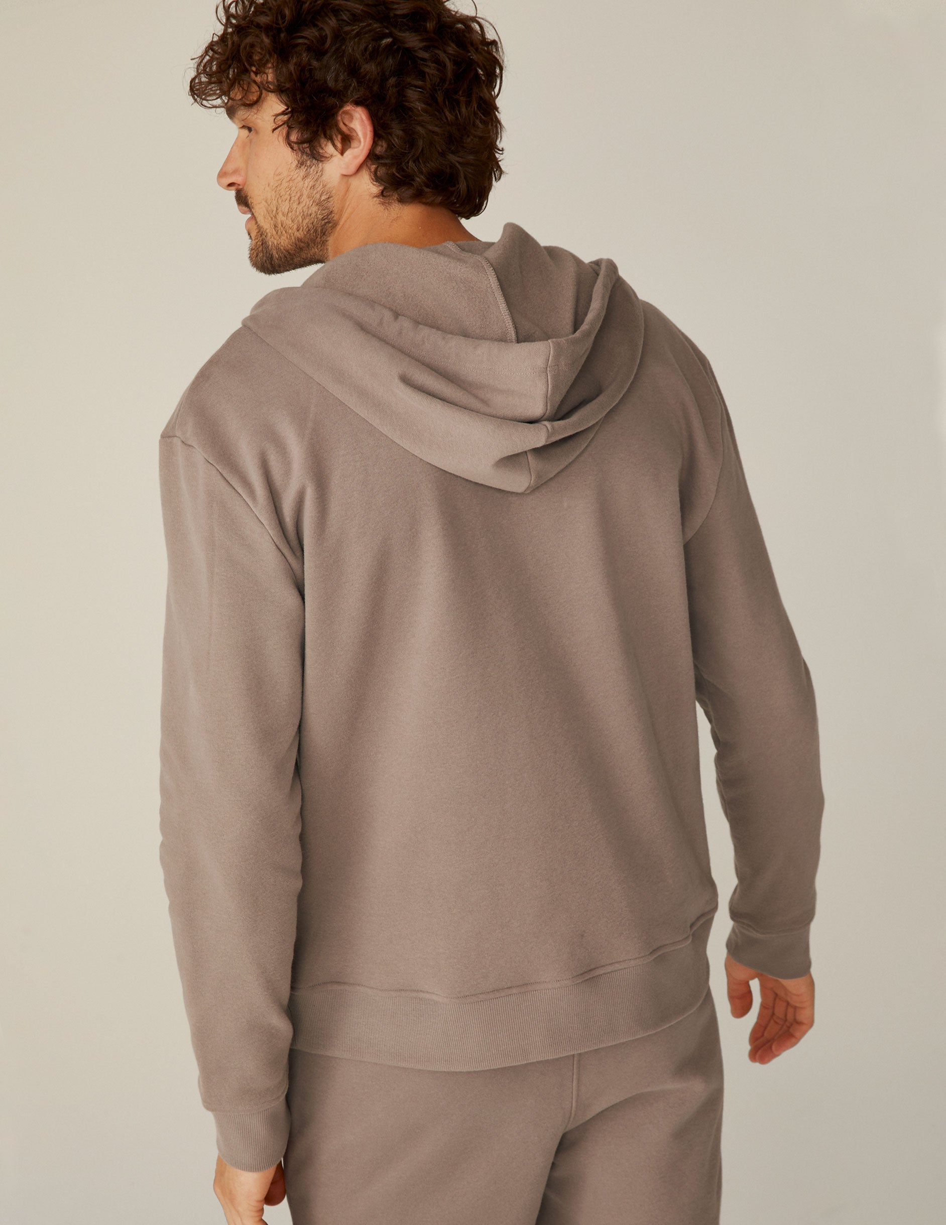 Cozy Universal Fit Zip-Up Hoodie for All Genders with Pockets & Ribbed Trim