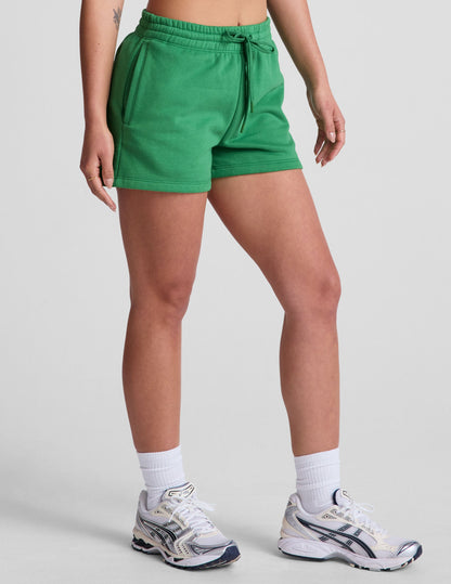 Beyond Yoga LuxeFleece Home Court Green Casual Sweat Shorts with Drawstring Pockets