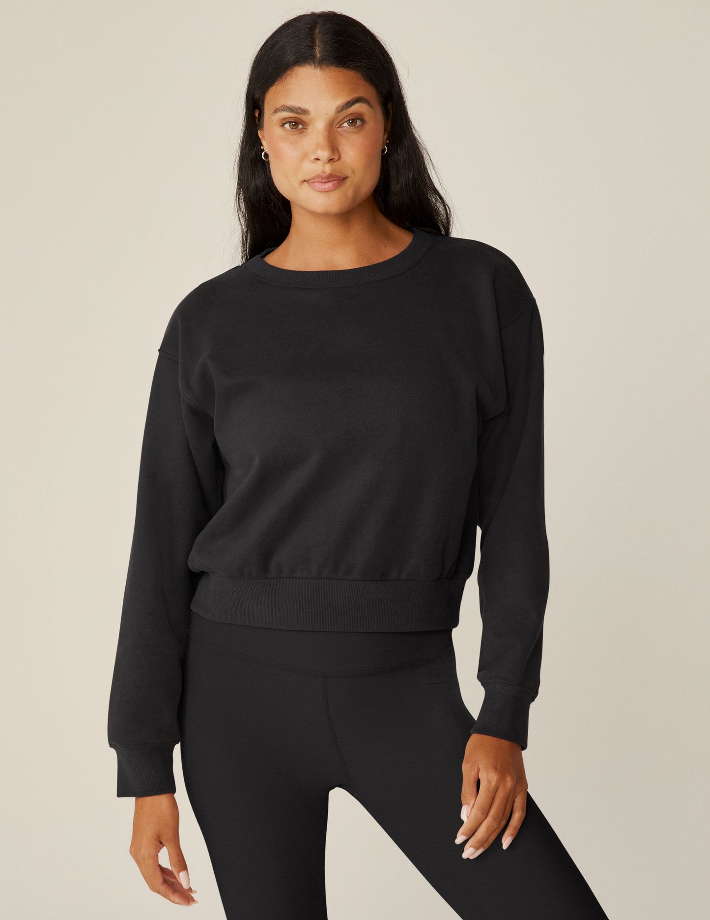 Luxurious LuxeFleece Women's Crewneck Sweatshirt: Ultra-Soft, Relaxed Fit, Everyday Comfort