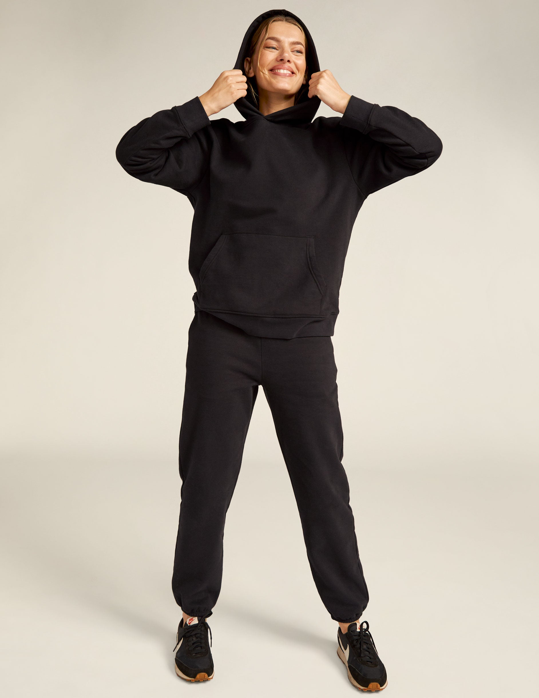 Ultimate Universal Fit Black Fleece Hoodie: Cozy Comfort, Ribbed Trim, Kangaroo Pocket