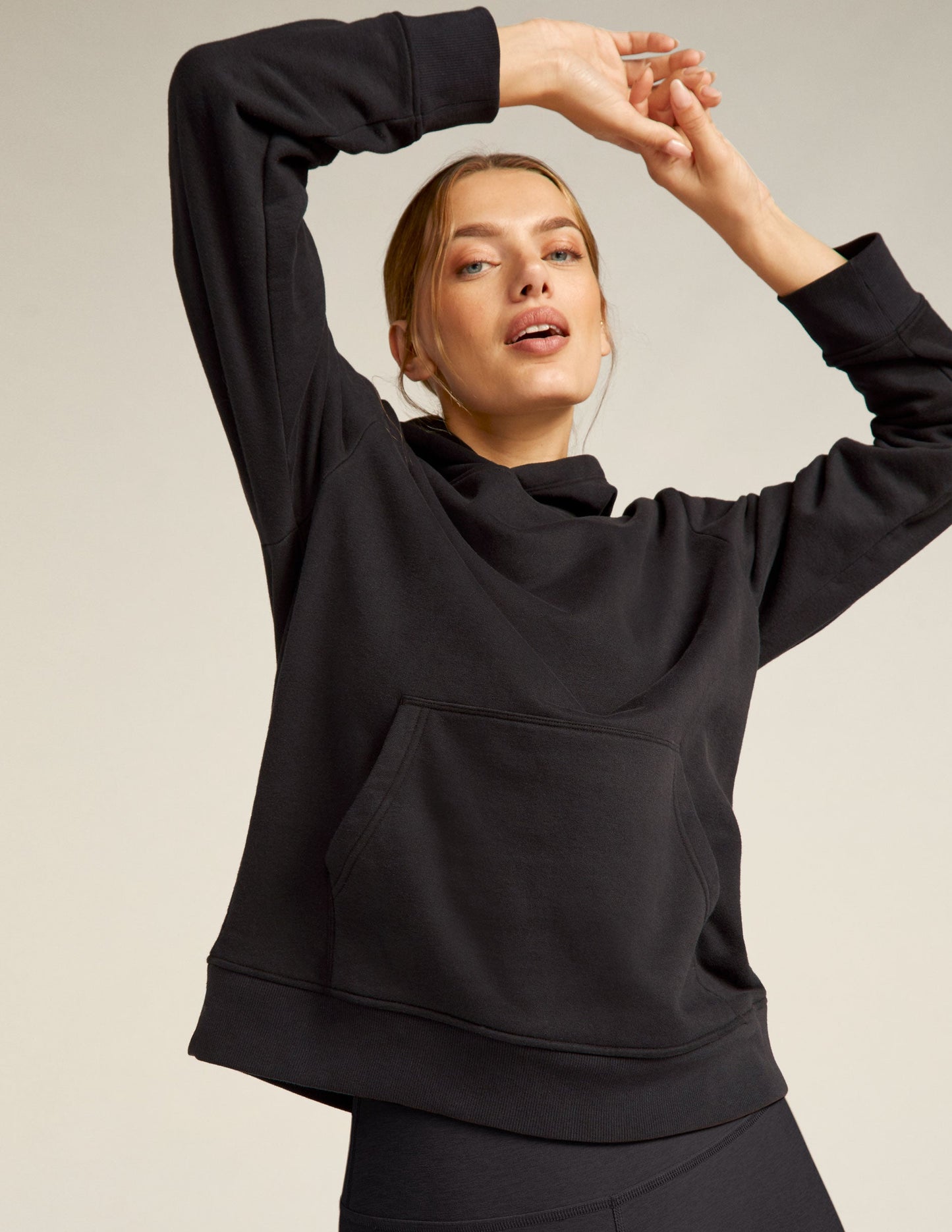 Ultimate Universal Fit Black Fleece Hoodie: Cozy Comfort, Ribbed Trim, Kangaroo Pocket