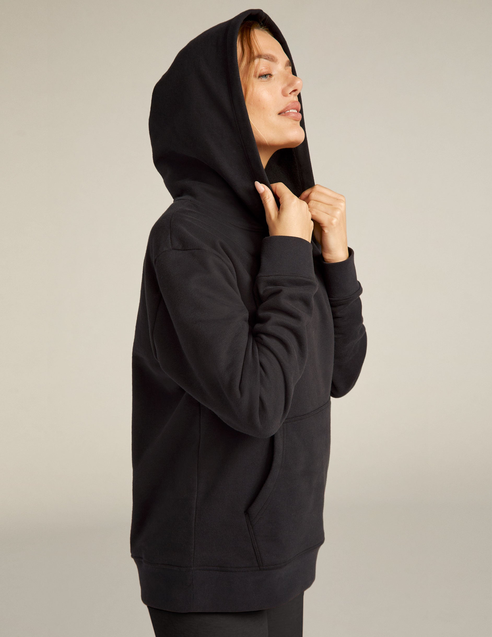 Ultimate Universal Fit Black Fleece Hoodie: Cozy Comfort, Ribbed Trim, Kangaroo Pocket