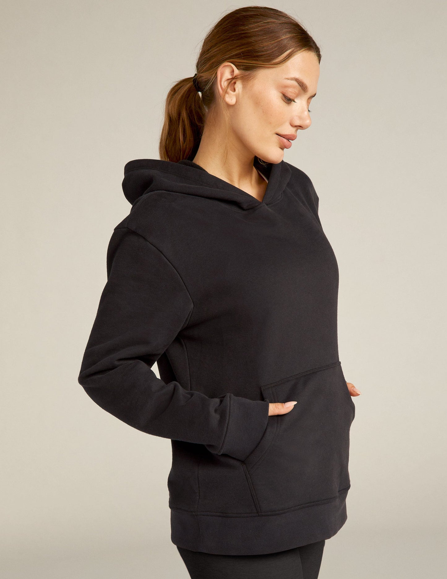 Ultimate Universal Fit Black Fleece Hoodie: Cozy Comfort, Ribbed Trim, Kangaroo Pocket