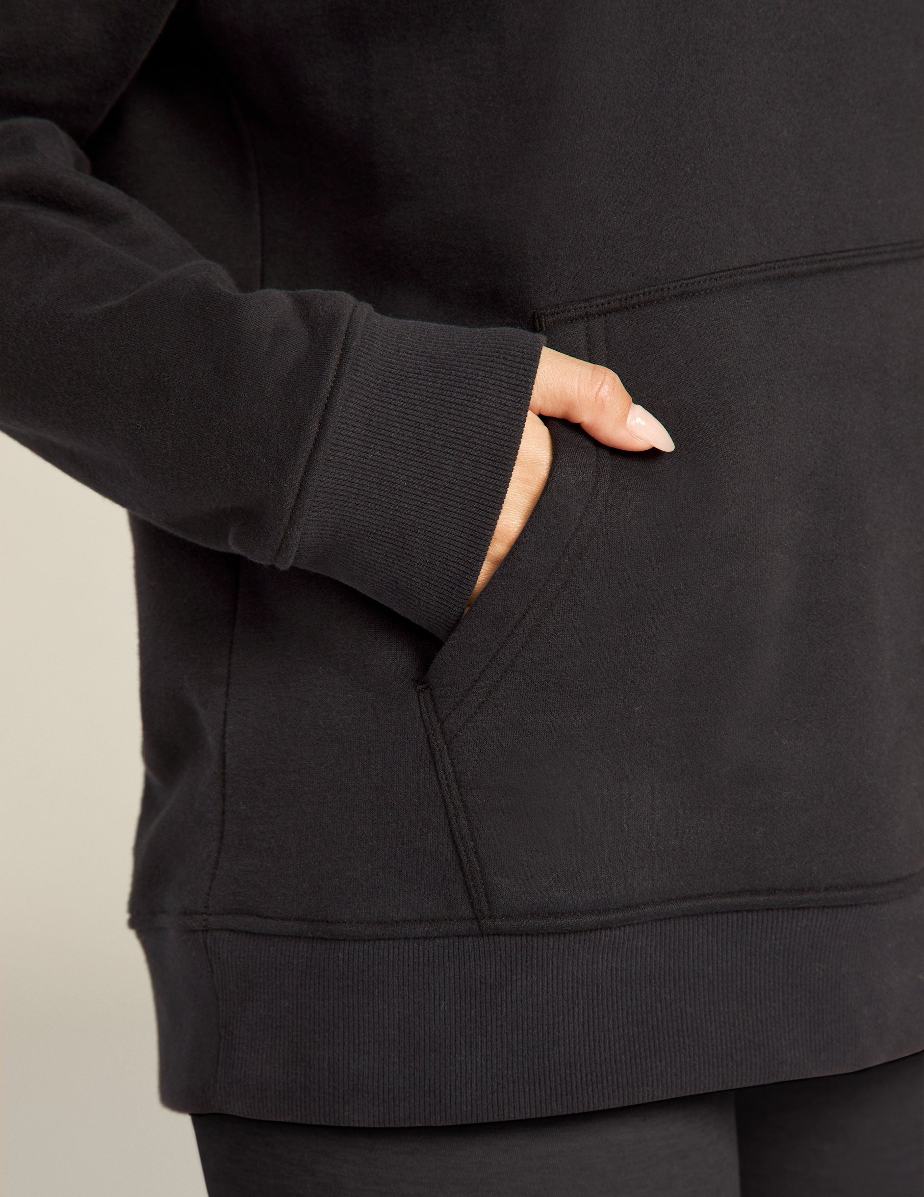 Ultimate Universal Fit Black Fleece Hoodie: Cozy Comfort, Ribbed Trim, Kangaroo Pocket