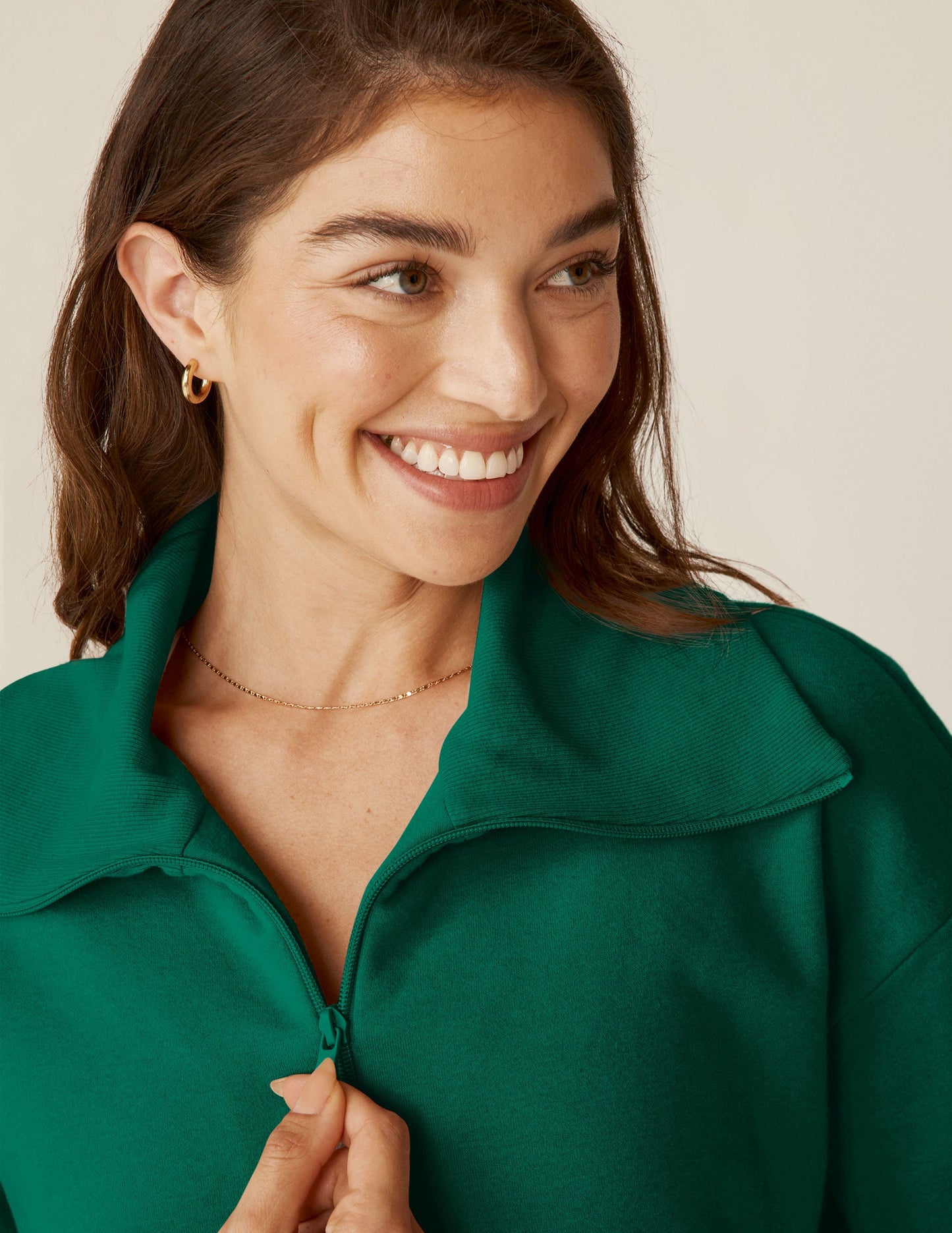 Cozy Meadow Green Quarter-Zip Pullover: LuxeFleece Comfort, Relaxed Fit, Kangaroo Pocket