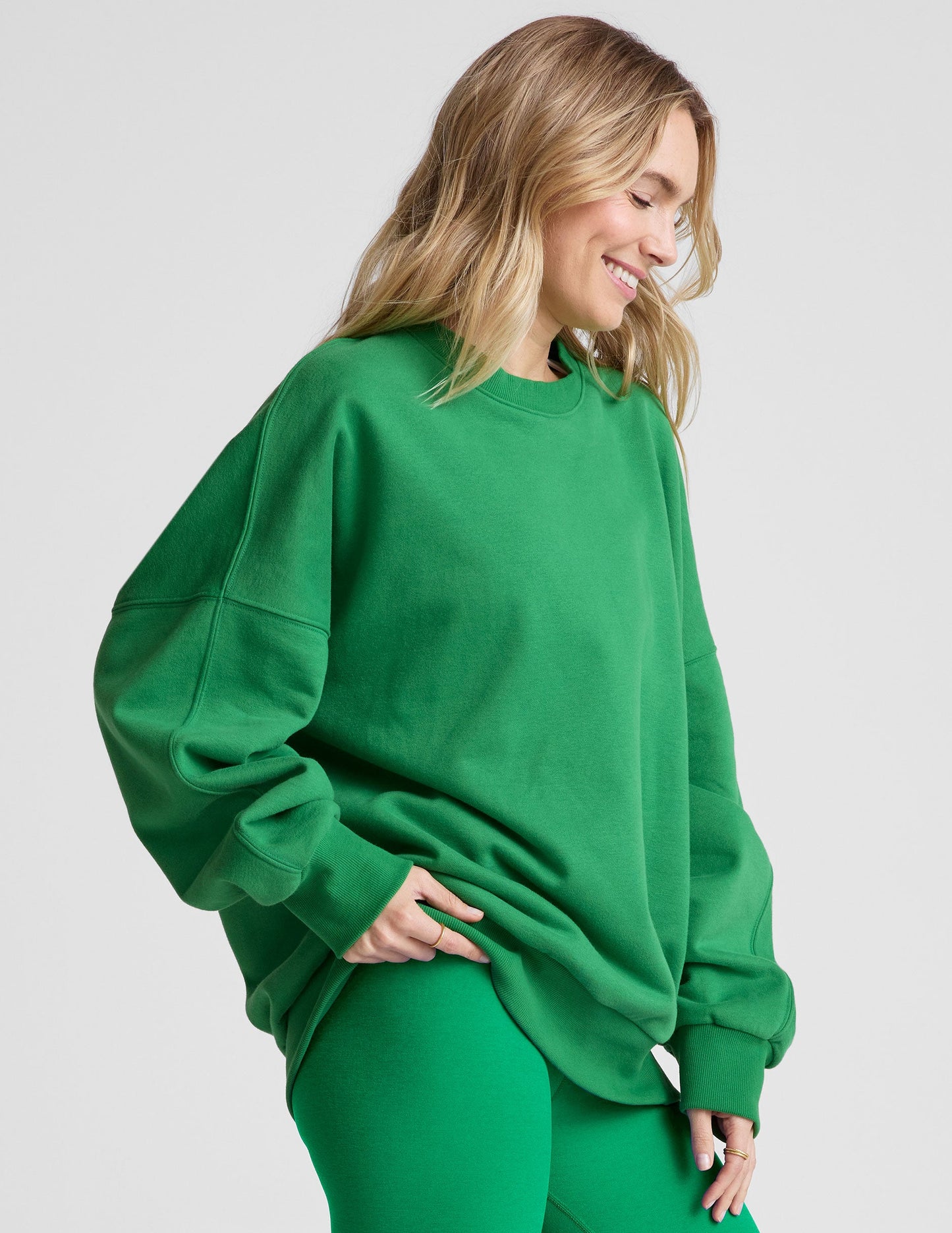 LuxeFleece Ultra-Soft Oversized Crewneck Sweatshirt: Ultimate Cozy Comfort Style