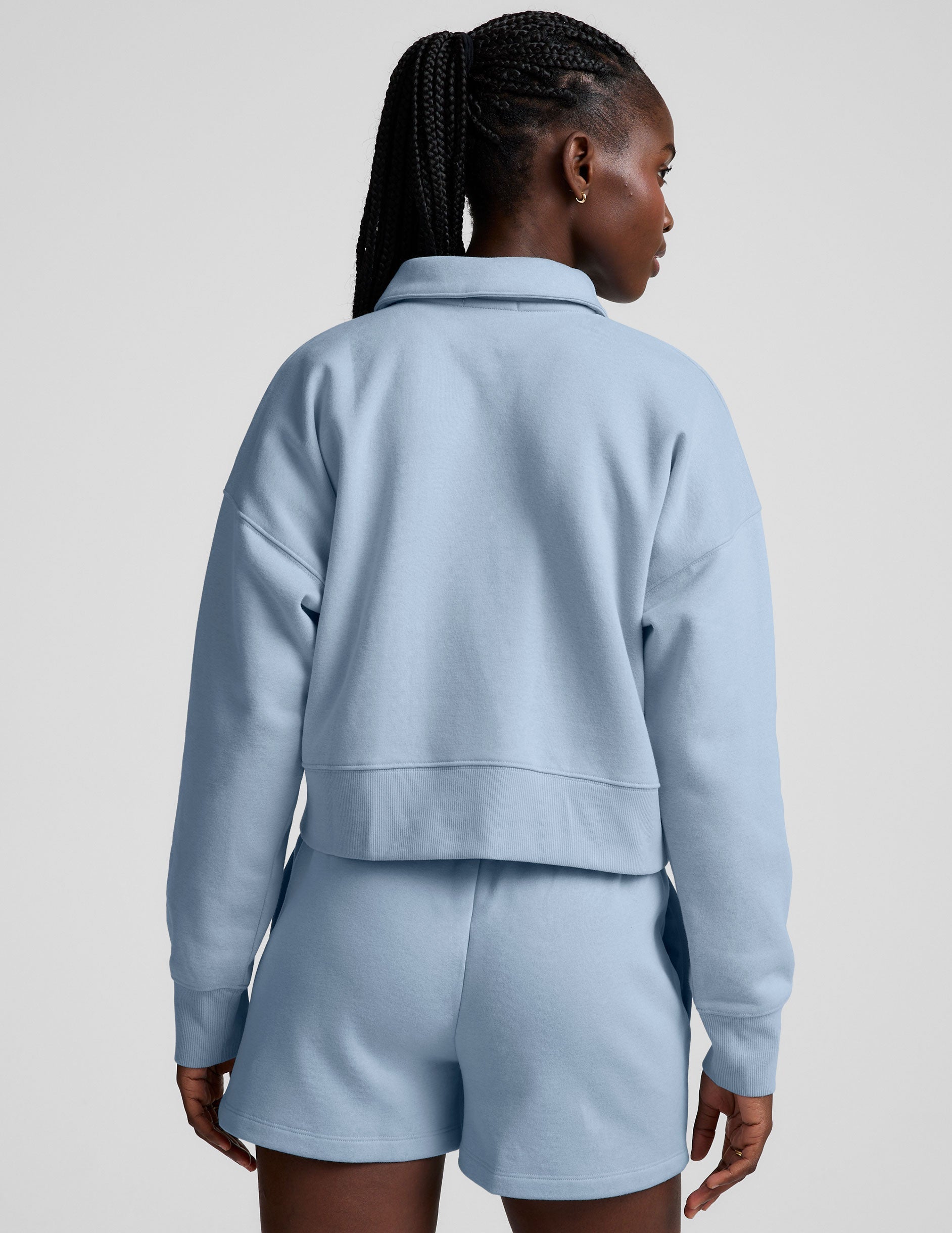 Luxurious Fleece Collared Cropped Sweatshirt for Ultimate Comfort and Style