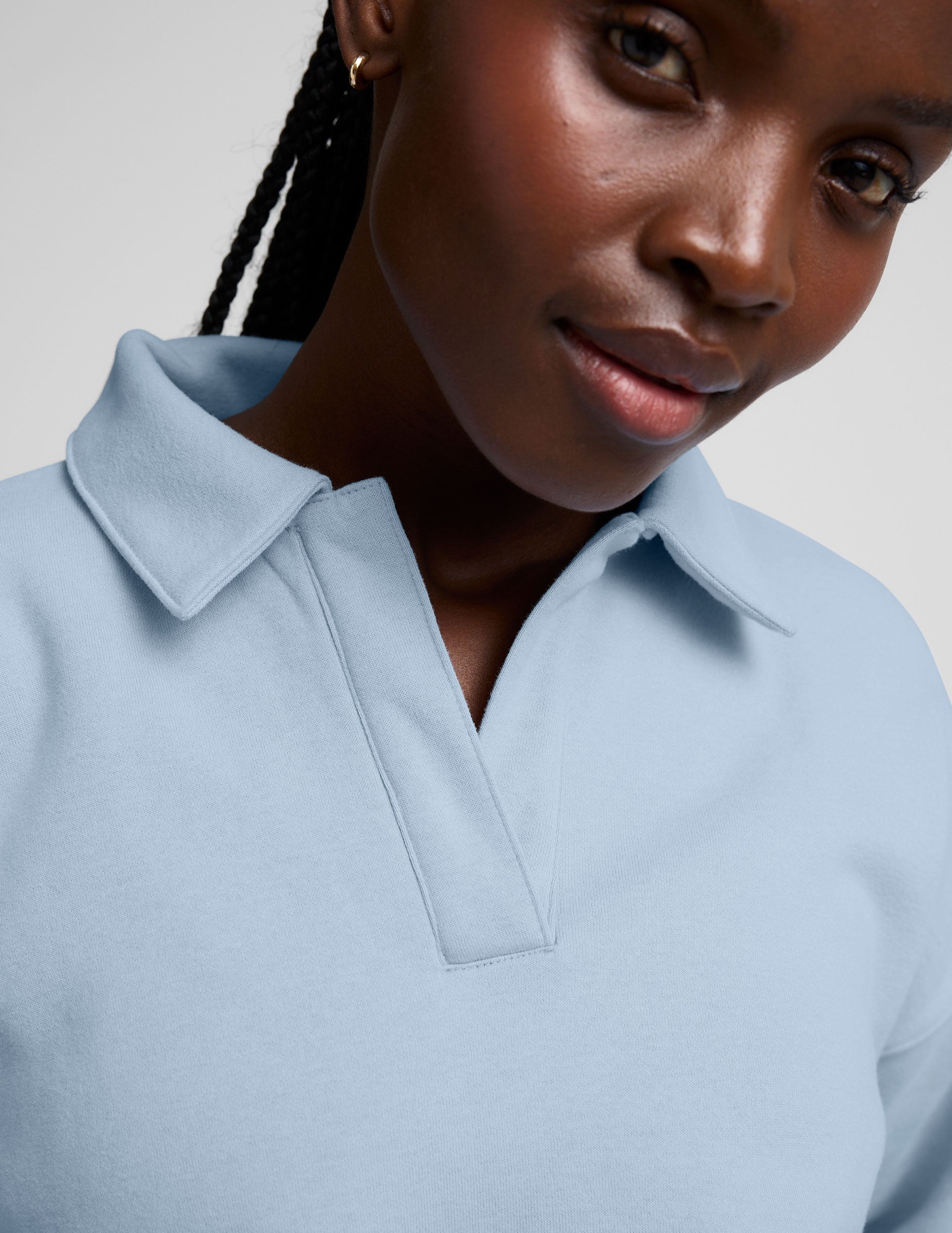 Luxurious Fleece Collared Cropped Sweatshirt for Ultimate Comfort and Style