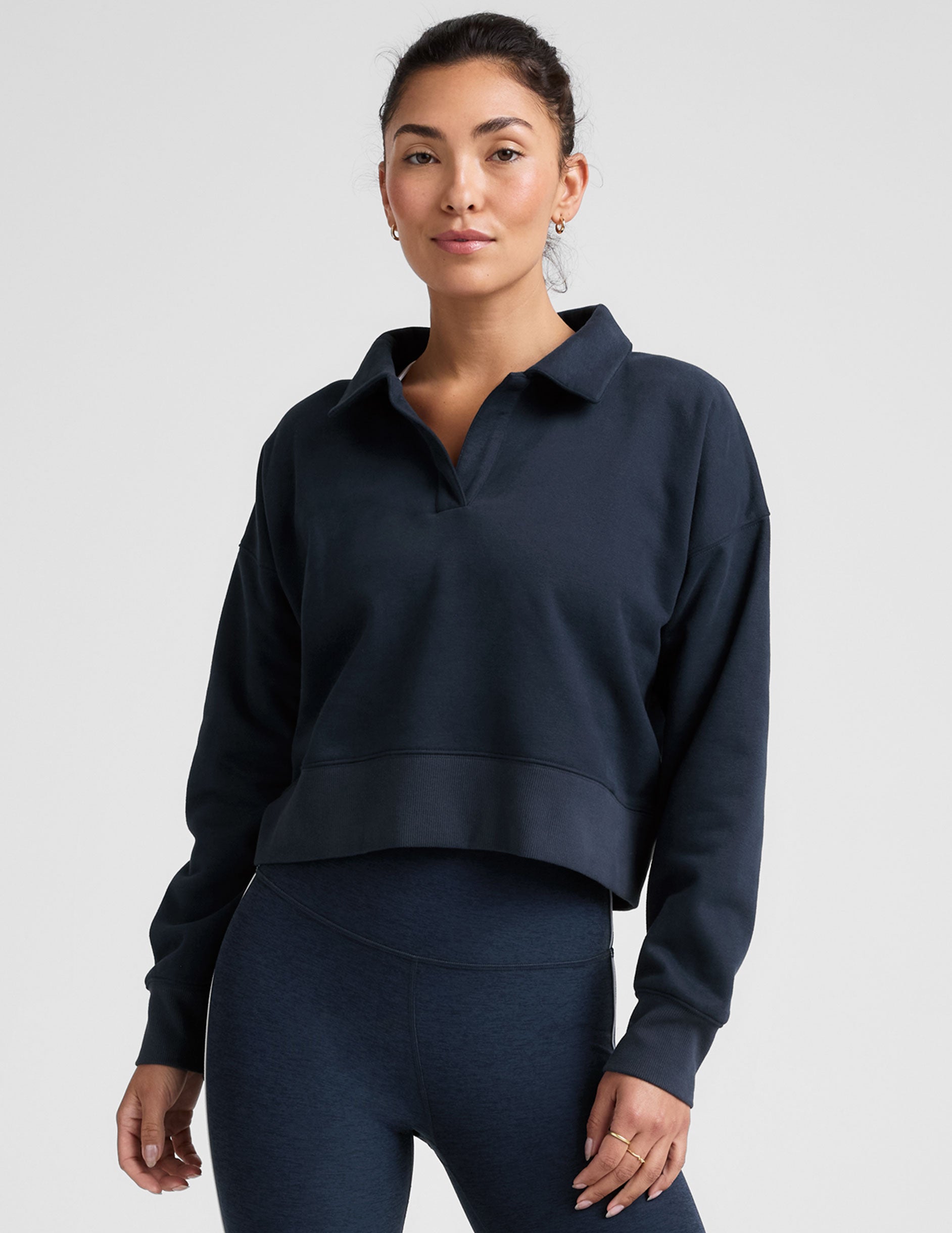Luxurious Fleece Collared Cropped Sweatshirt, Relaxed Fit, Long Sleeve Pullover Top