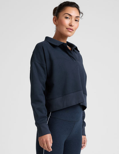 Luxurious Fleece Collared Cropped Sweatshirt, Relaxed Fit, Long Sleeve Pullover Top