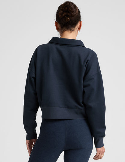 Luxurious Fleece Collared Cropped Sweatshirt, Relaxed Fit, Long Sleeve Pullover Top