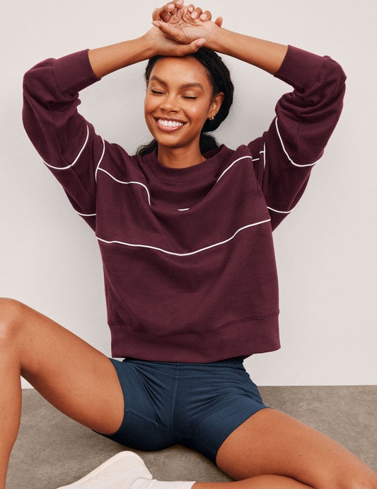 Women's LuxeFleece Oversized Crewneck Sweater: Cozy Comfort with Stylish Contrast Piping
