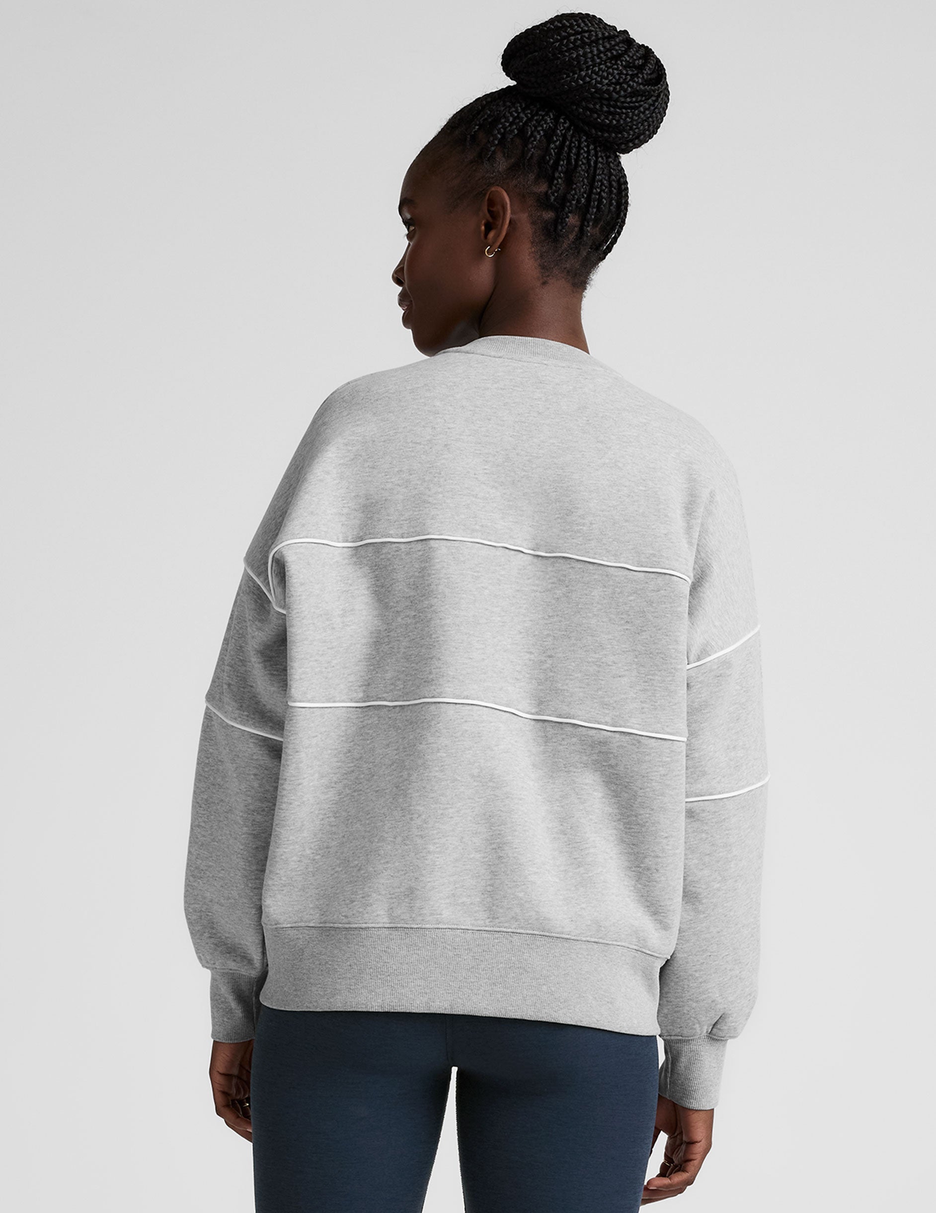 LuxeFleece Piper Oversized Crewneck Sweatshirt: Ultimate Comfort, Stylish Contrast Piping